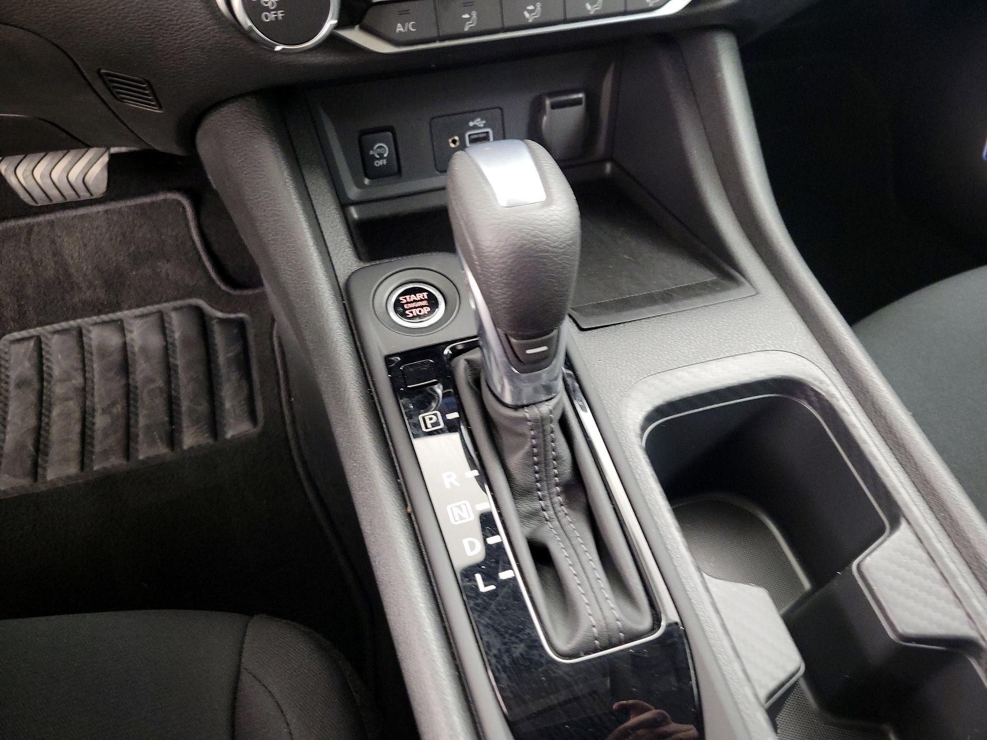 Thumbnail: 2025 Nissan Sentra - 17