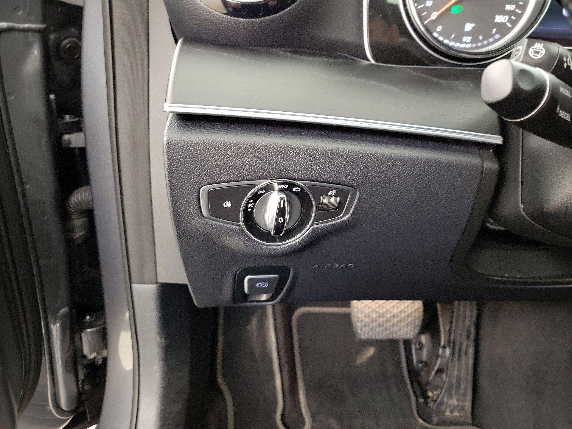 Thumbnail: 2018 Mercedes-Benz E-Class - 13