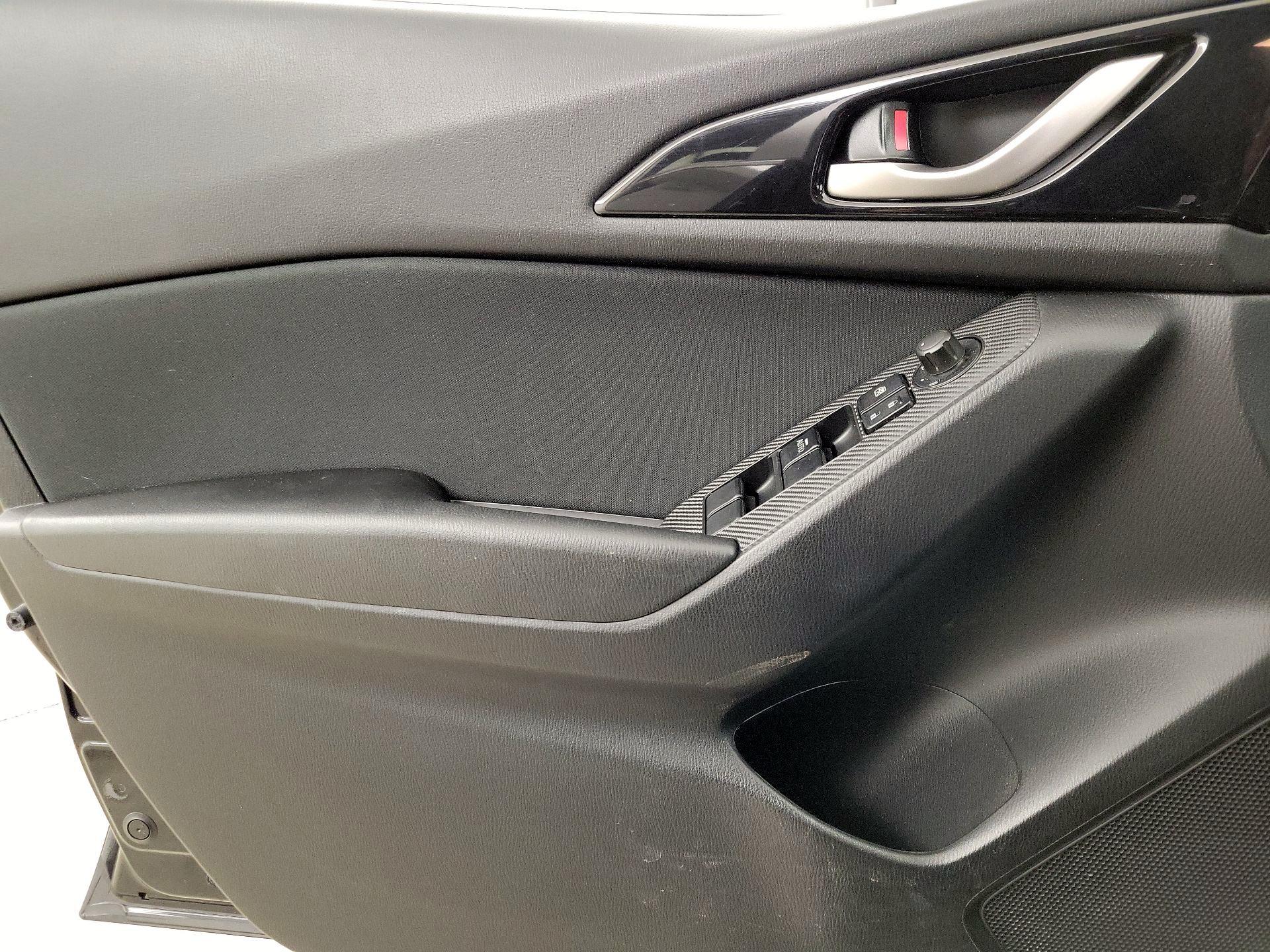 Thumbnail: 2016 Mazda Mazda3 - 12