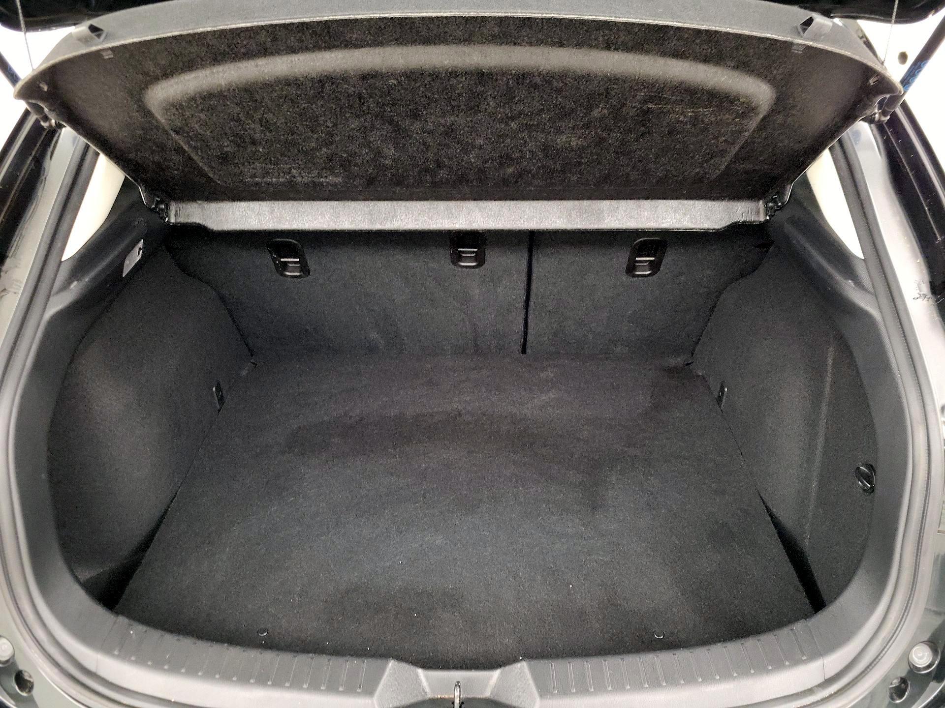 Thumbnail: 2016 Mazda Mazda3 - 20