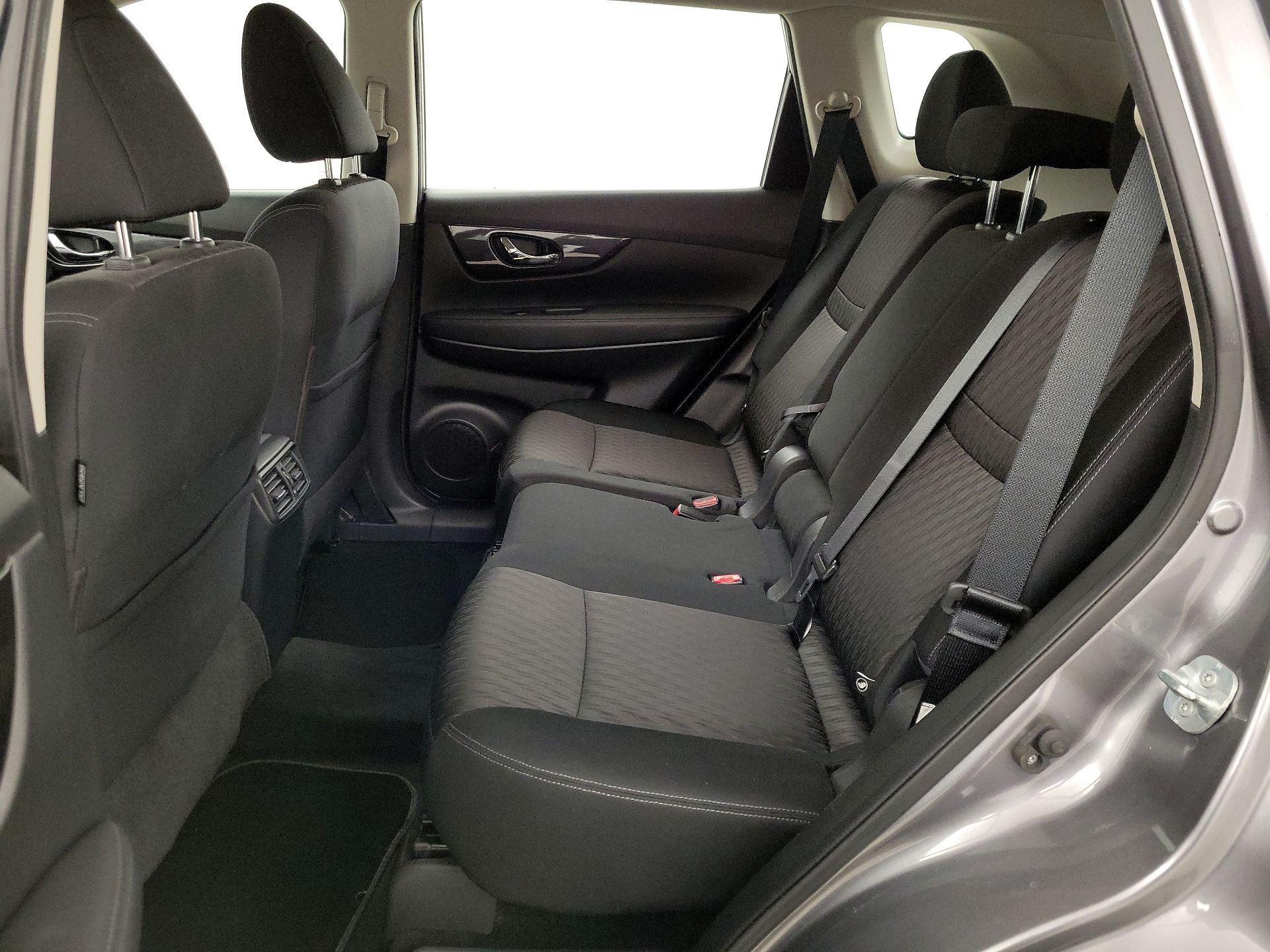 Thumbnail: 2017 Nissan Rogue - 19