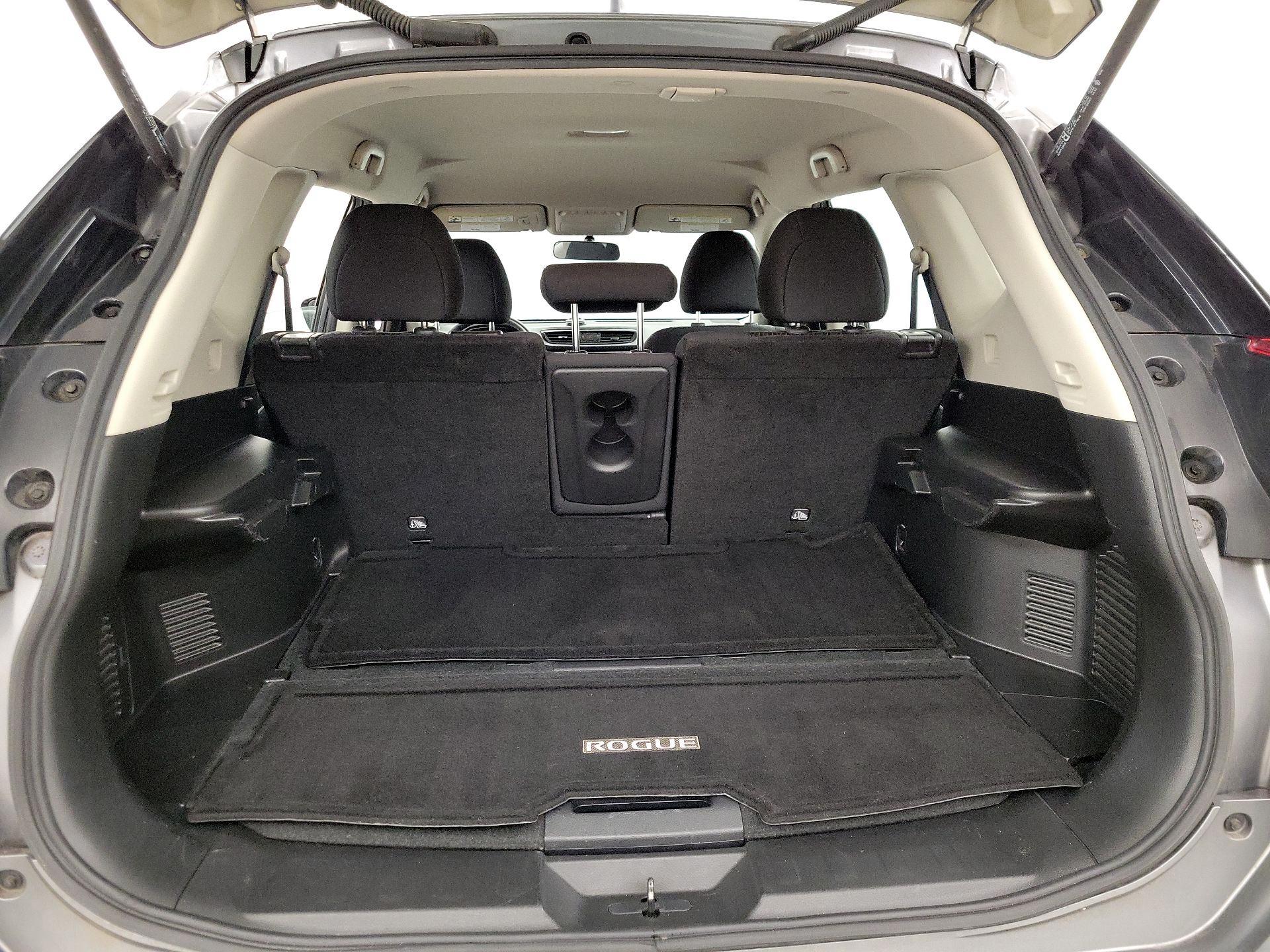 Thumbnail: 2017 Nissan Rogue - 20