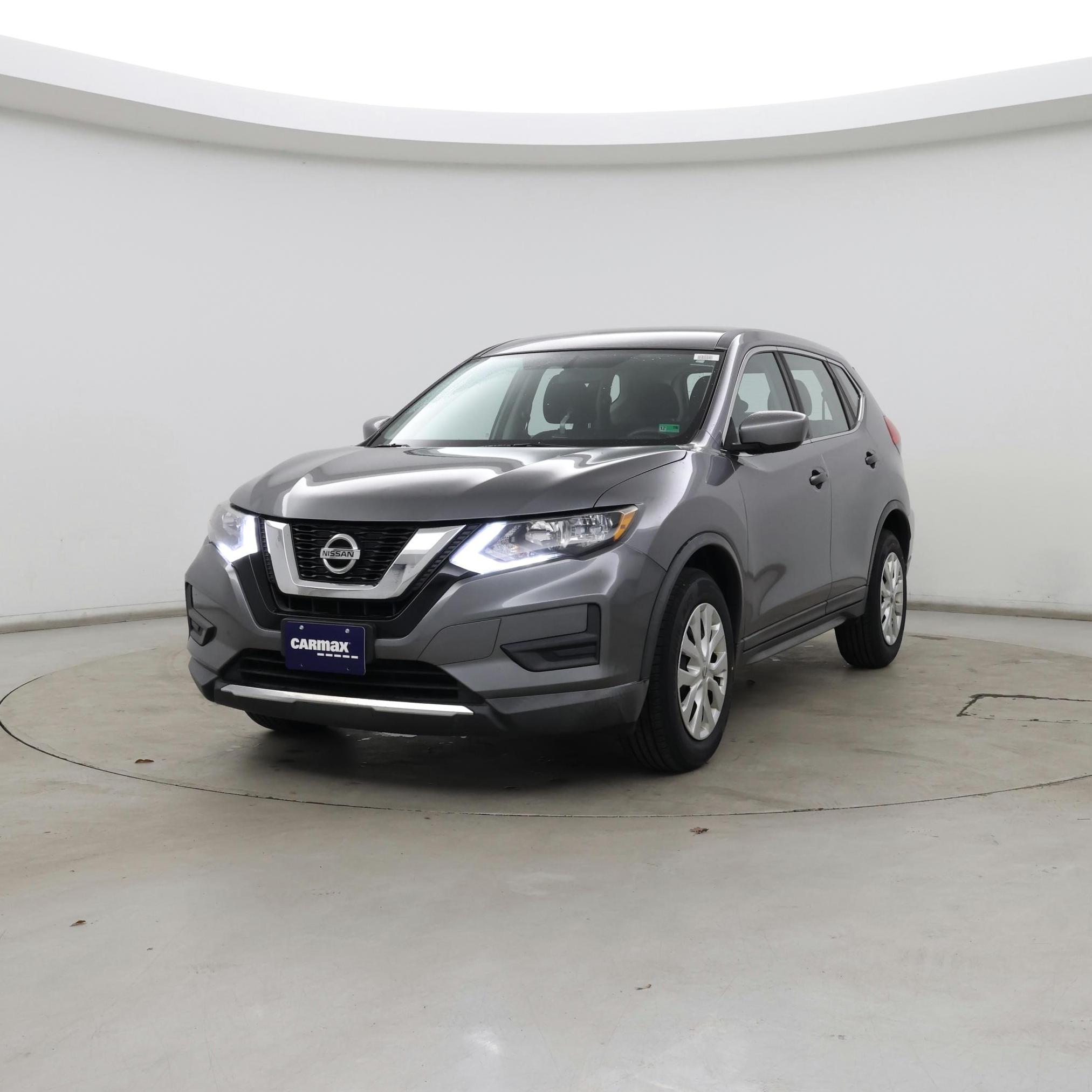 Thumbnail: 2017 Nissan Rogue - 4