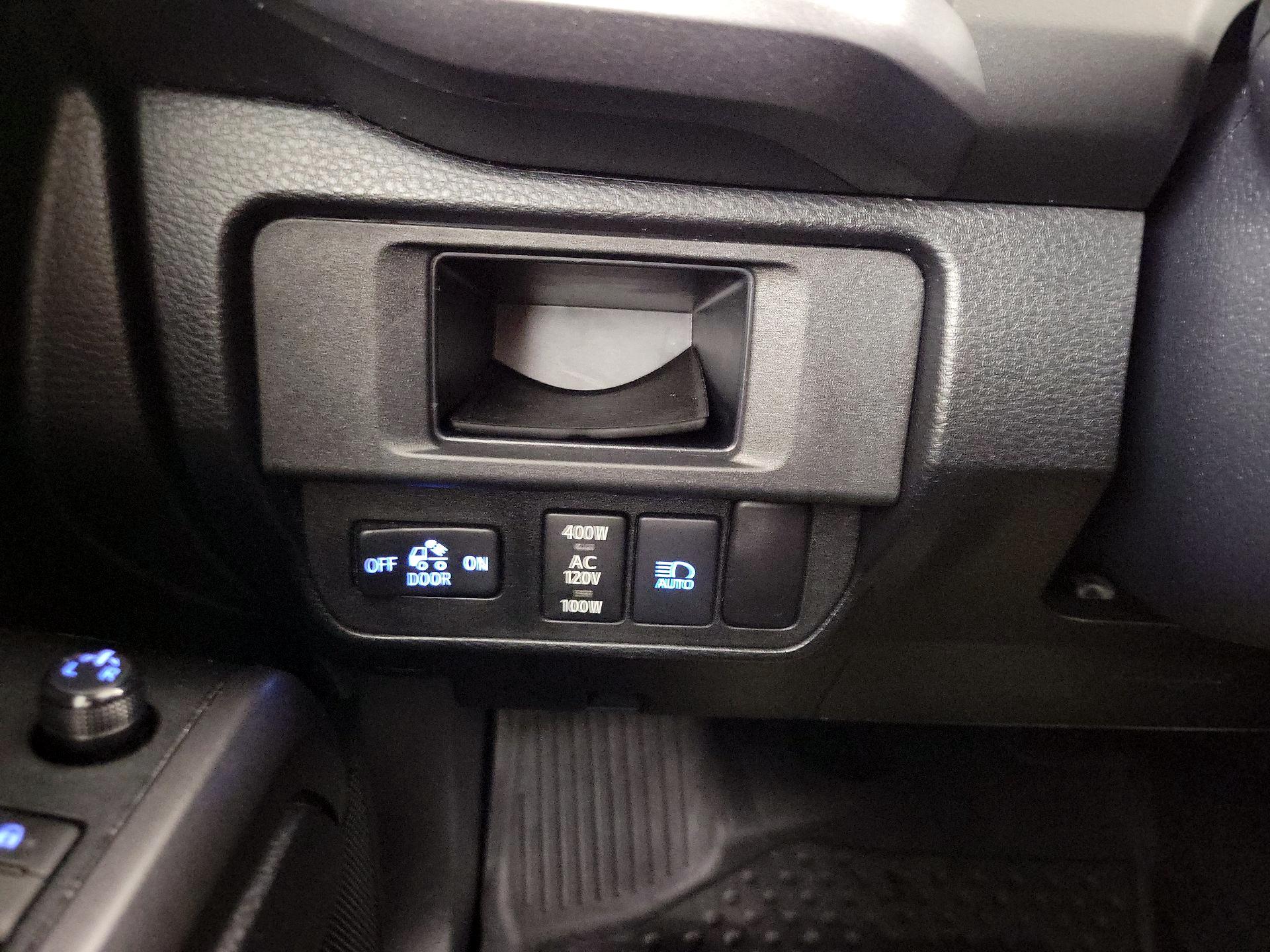 Thumbnail: 2019 Toyota Tacoma - 13