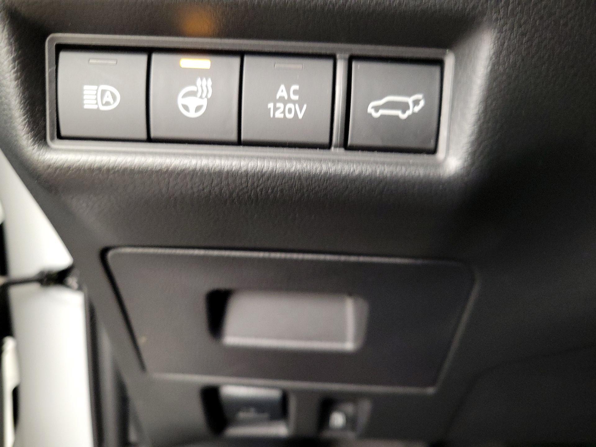 Thumbnail: 2025 Toyota Highlander - 13