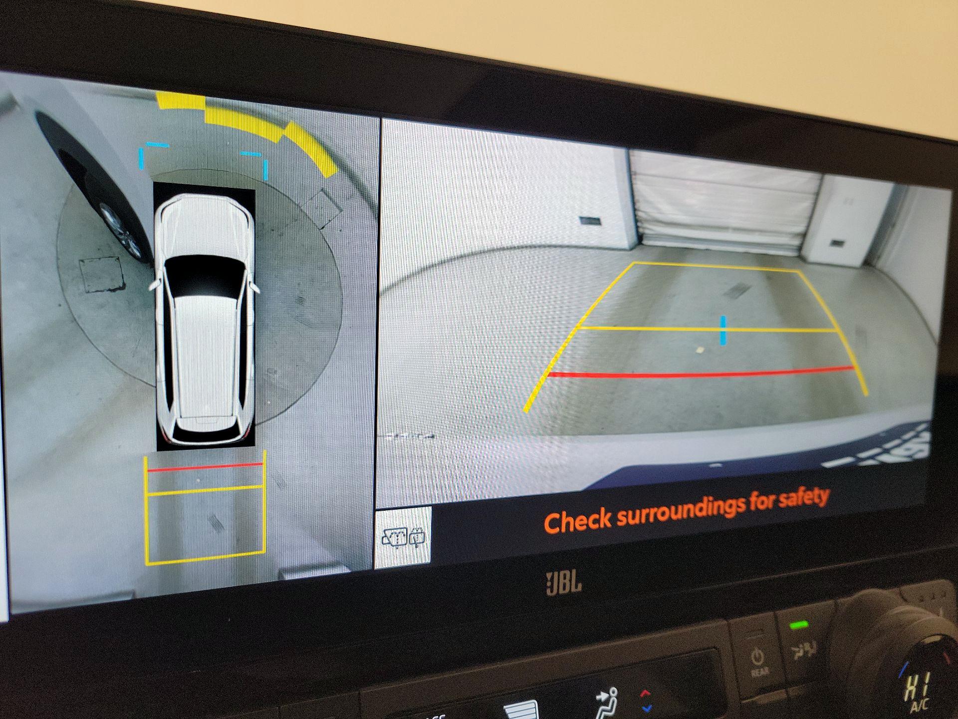 Thumbnail: 2025 Toyota Highlander - 14