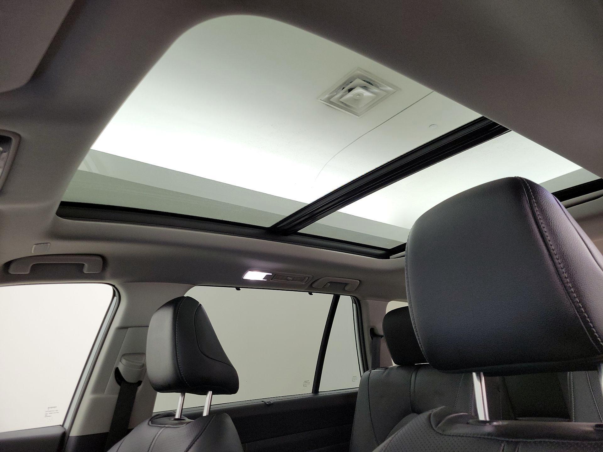 Thumbnail: 2025 Toyota Highlander - 19