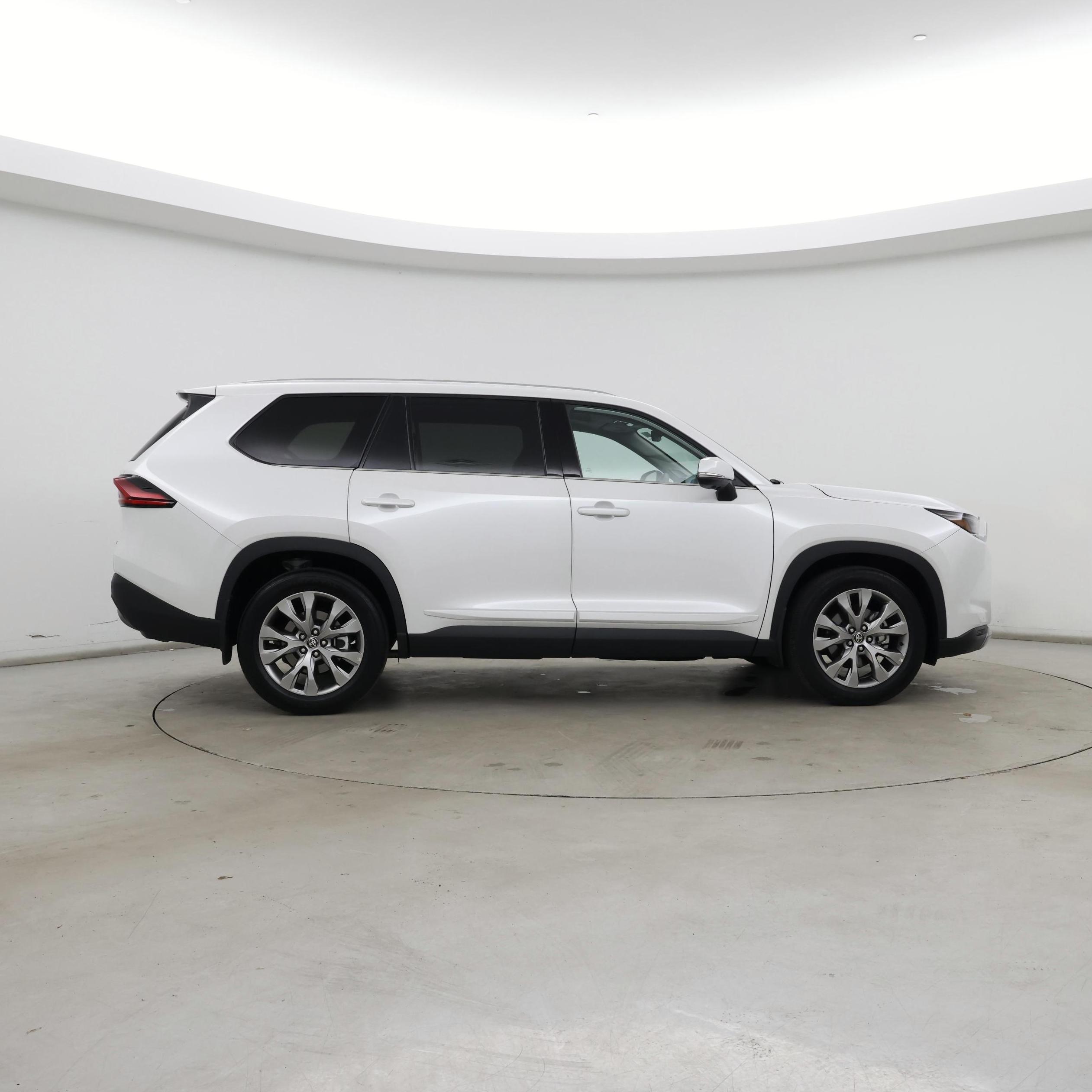 Thumbnail: 2025 Toyota Highlander - 7