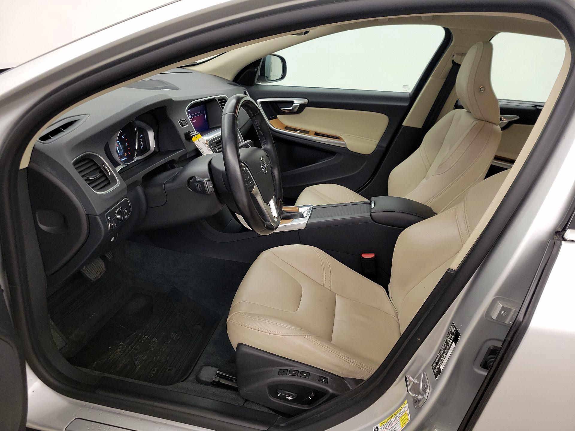 Thumbnail: 2018 Volvo S60 - 11