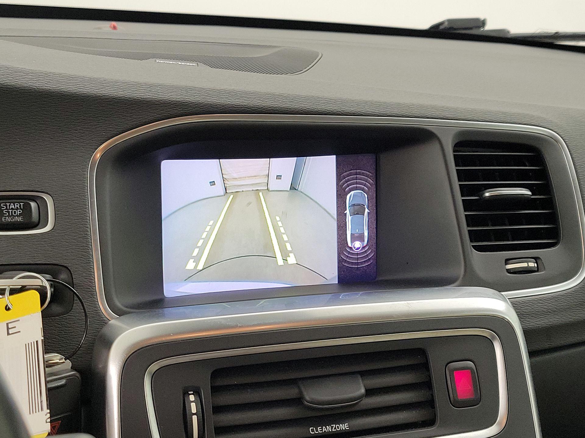 Thumbnail: 2018 Volvo S60 - 14