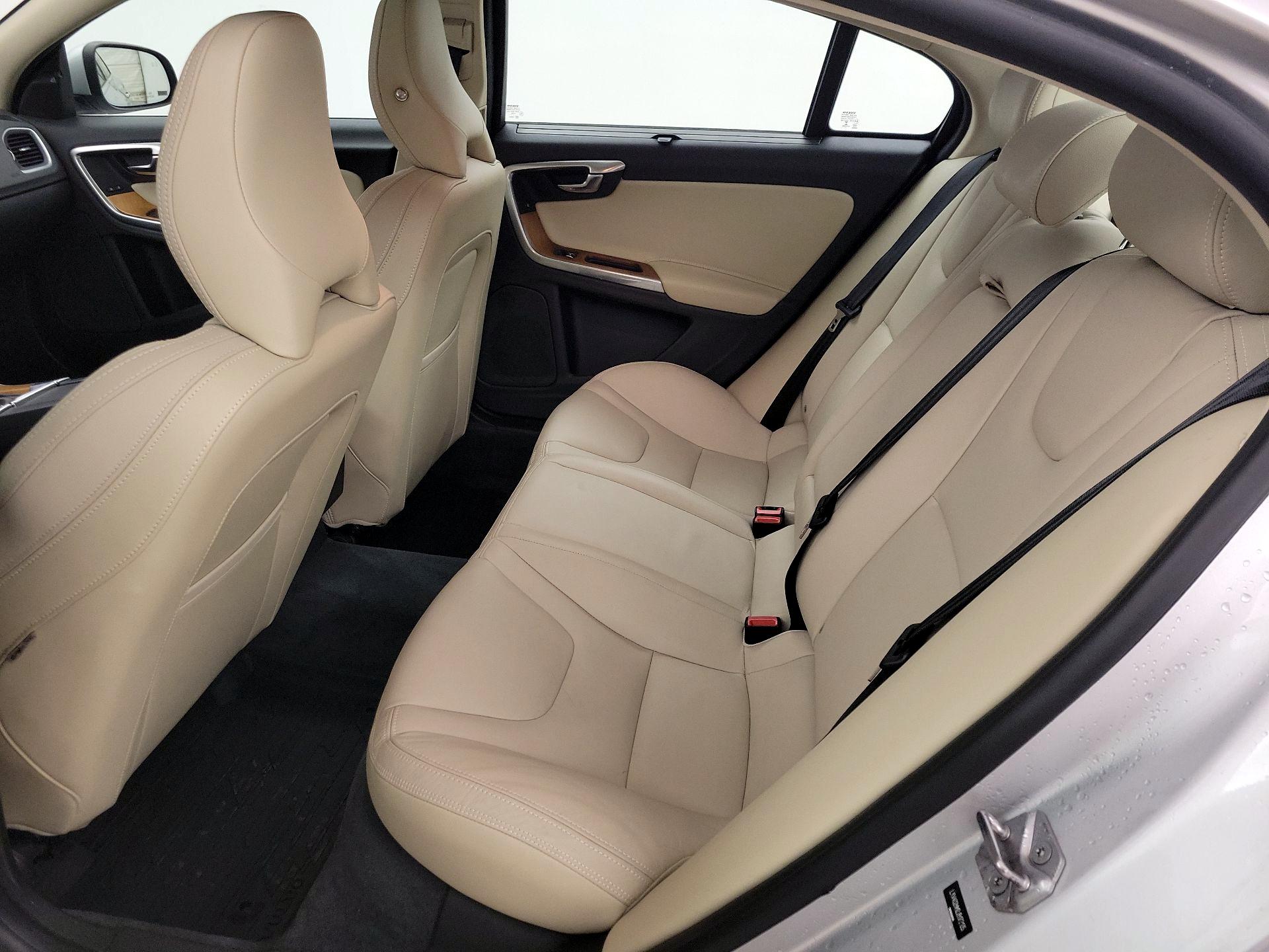 Thumbnail: 2018 Volvo S60 - 20