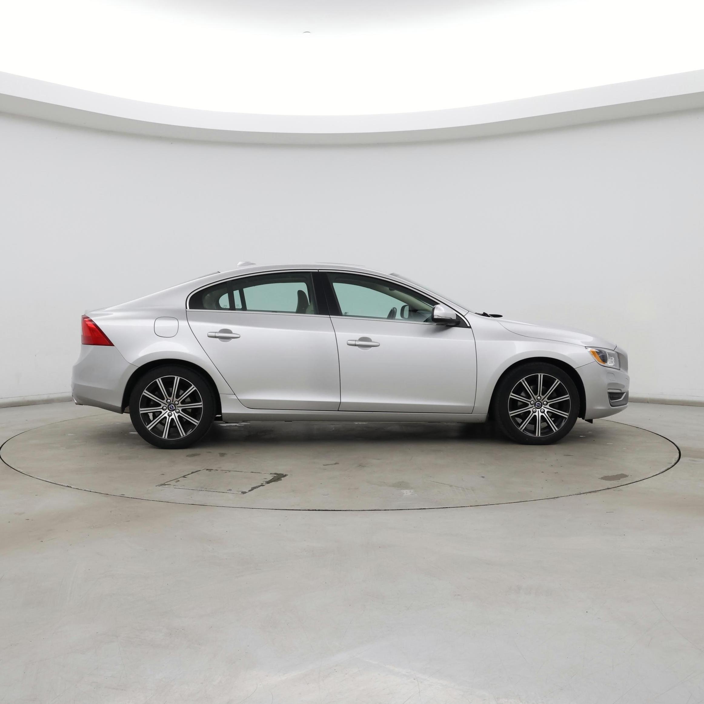 Thumbnail: 2018 Volvo S60 - 7