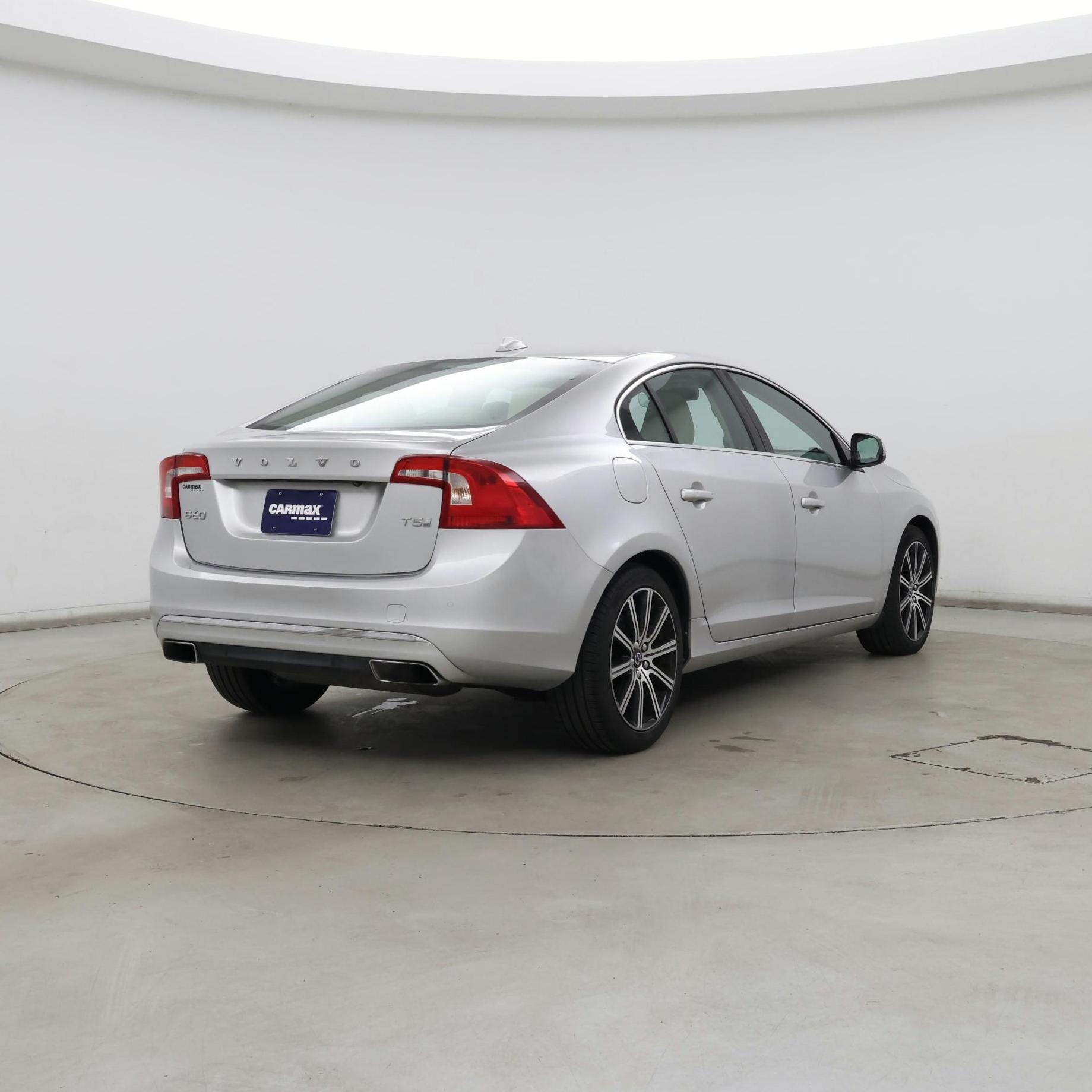 Thumbnail: 2018 Volvo S60 - 8