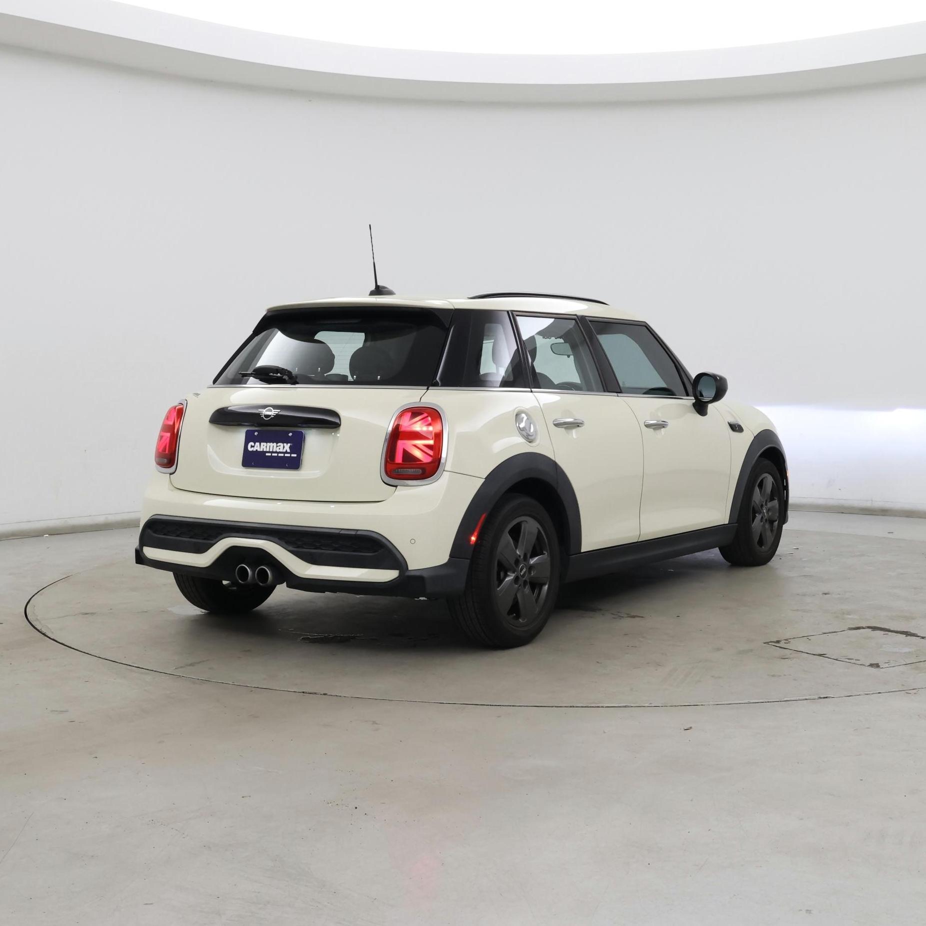 Thumbnail: 2022 MINI Cooper Hardtop - 8