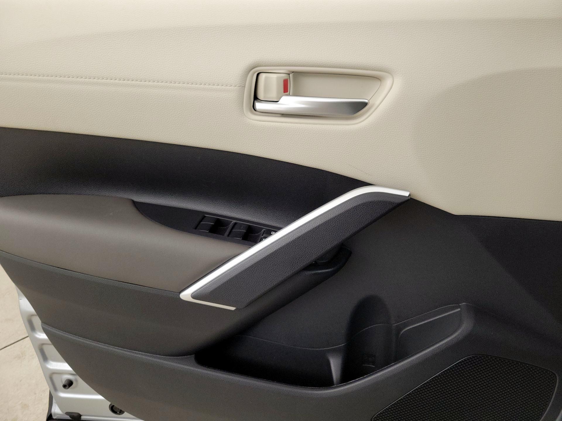 Thumbnail: 2024 Toyota Corolla Cross - 12