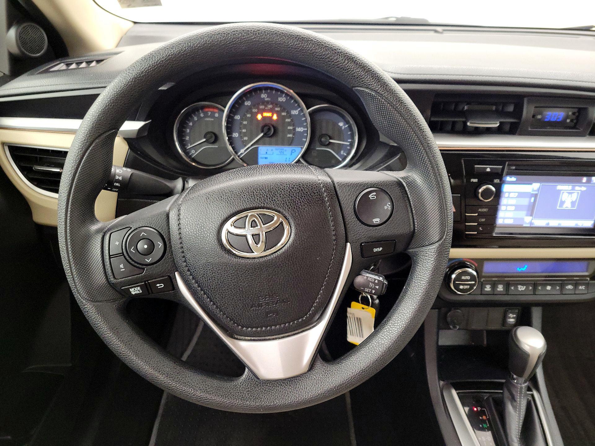 Thumbnail: 2015 Toyota Corolla - 10