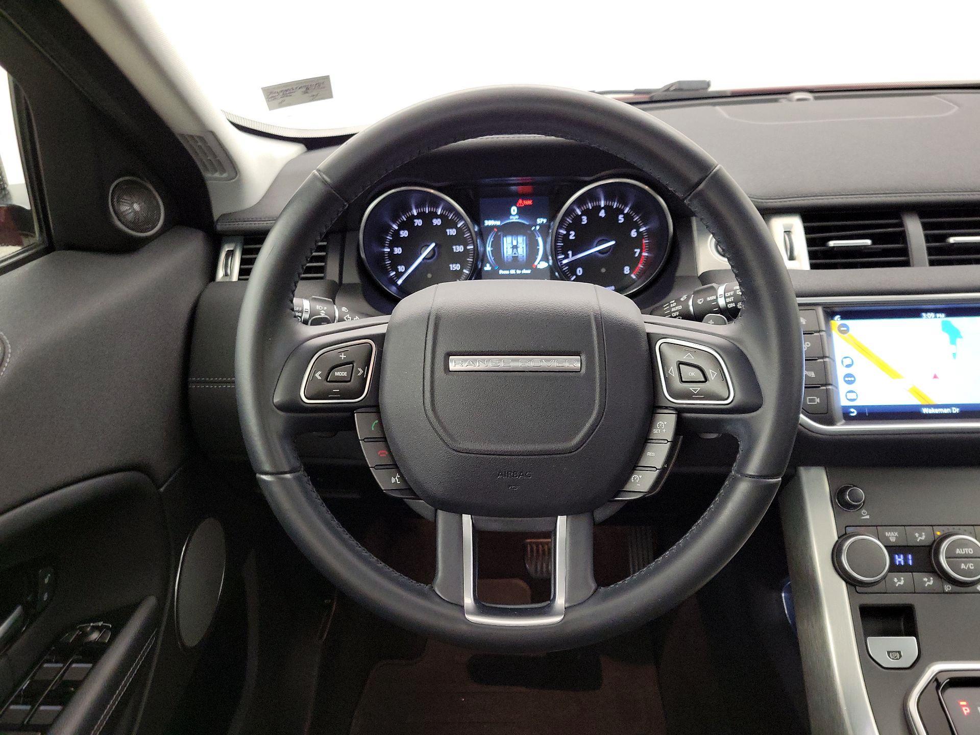 Thumbnail: 2017 Land Rover Range Rover Evoque - 10