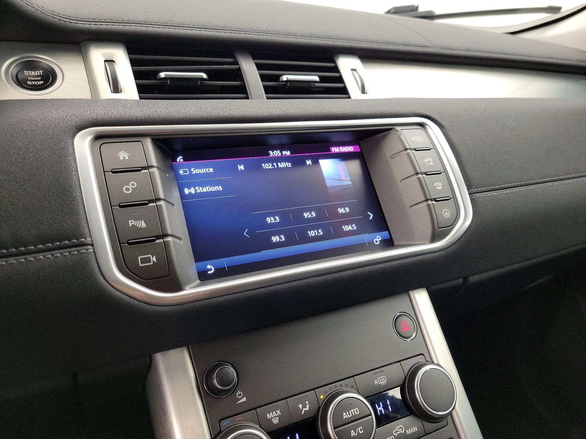 Thumbnail: 2017 Land Rover Range Rover Evoque - 16