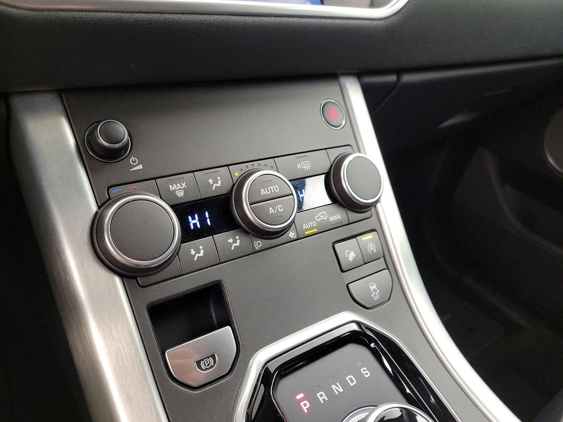 Thumbnail: 2017 Land Rover Range Rover Evoque - 17