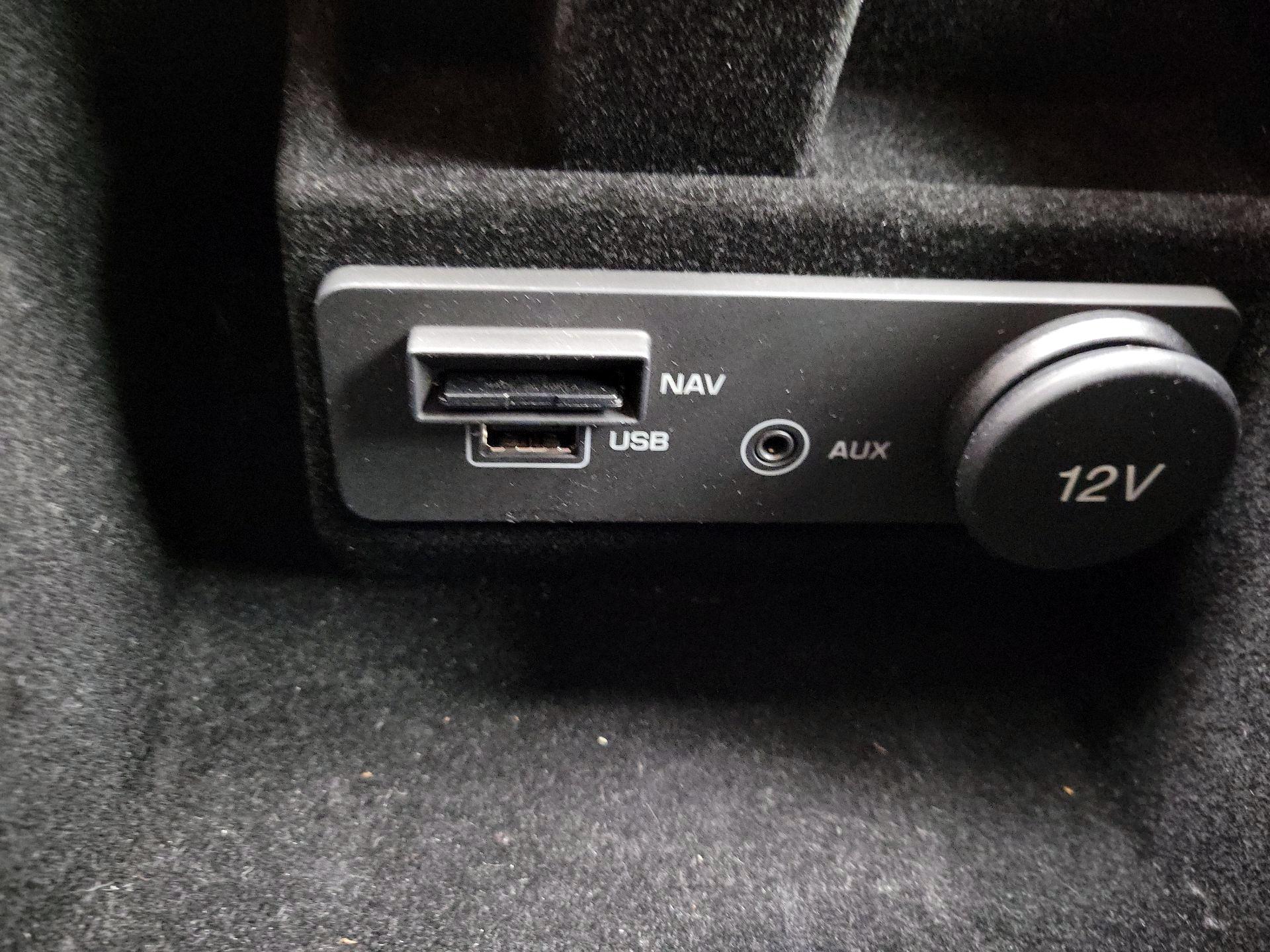 Thumbnail: 2017 Land Rover Range Rover Evoque - 19