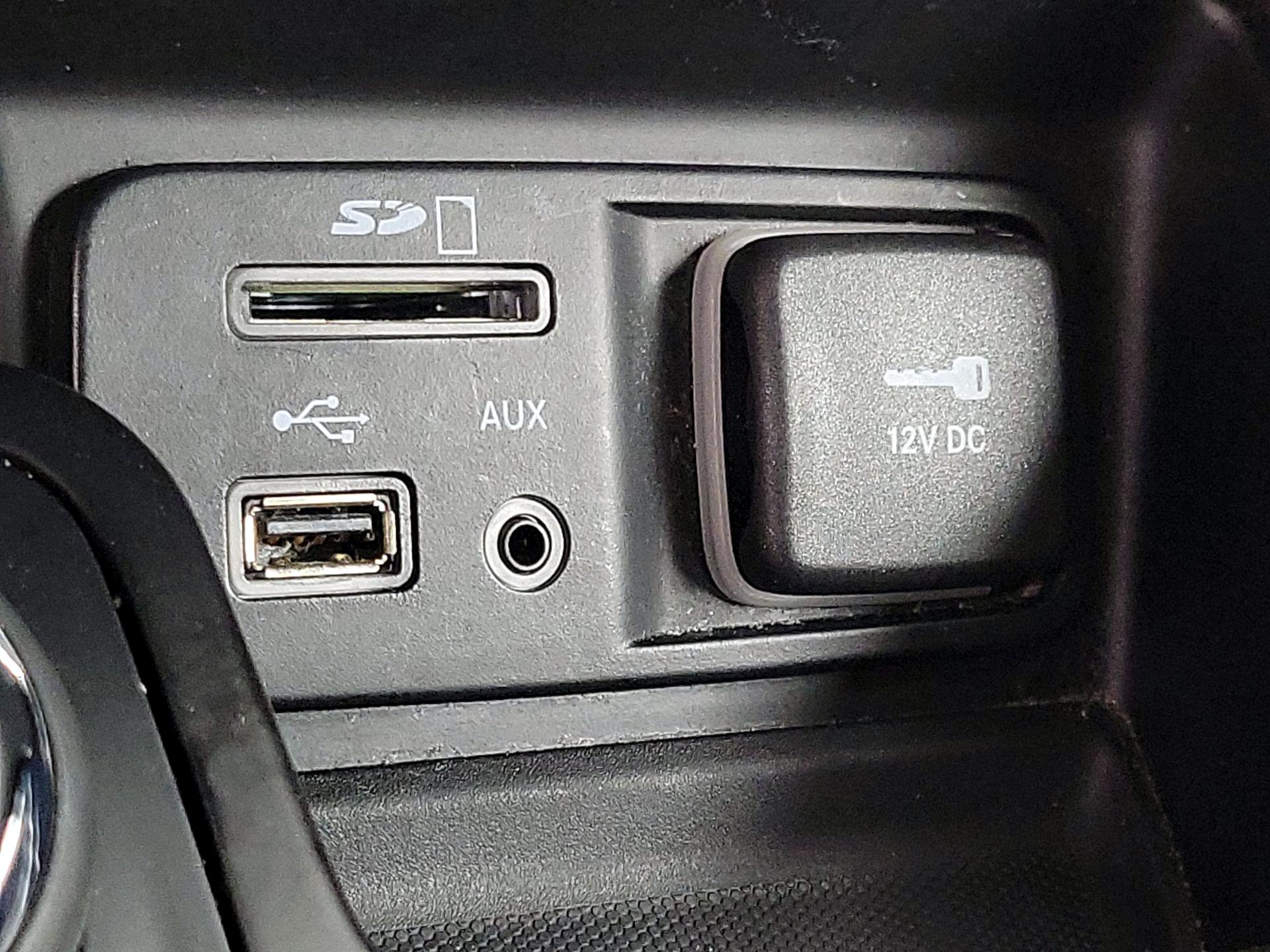 Thumbnail: 2016 Jeep Cherokee - 18