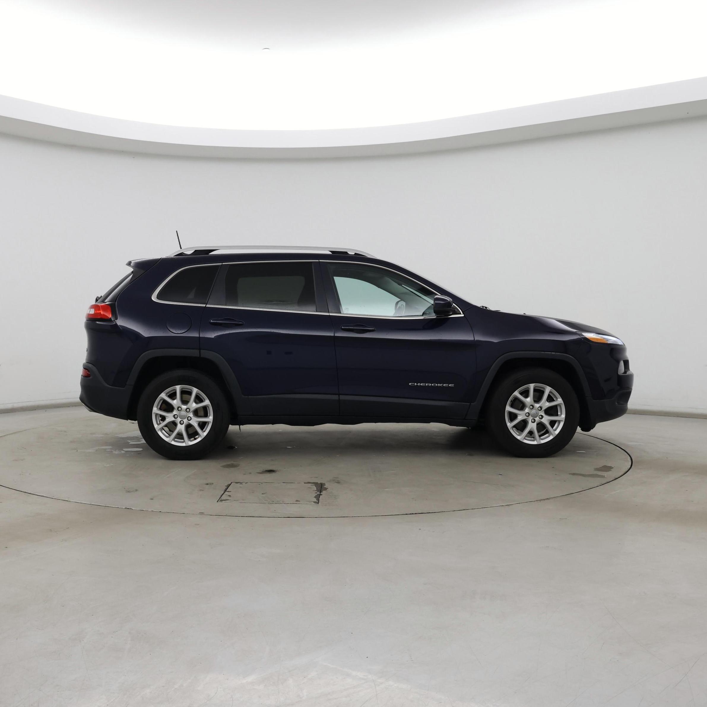 Thumbnail: 2016 Jeep Cherokee - 7