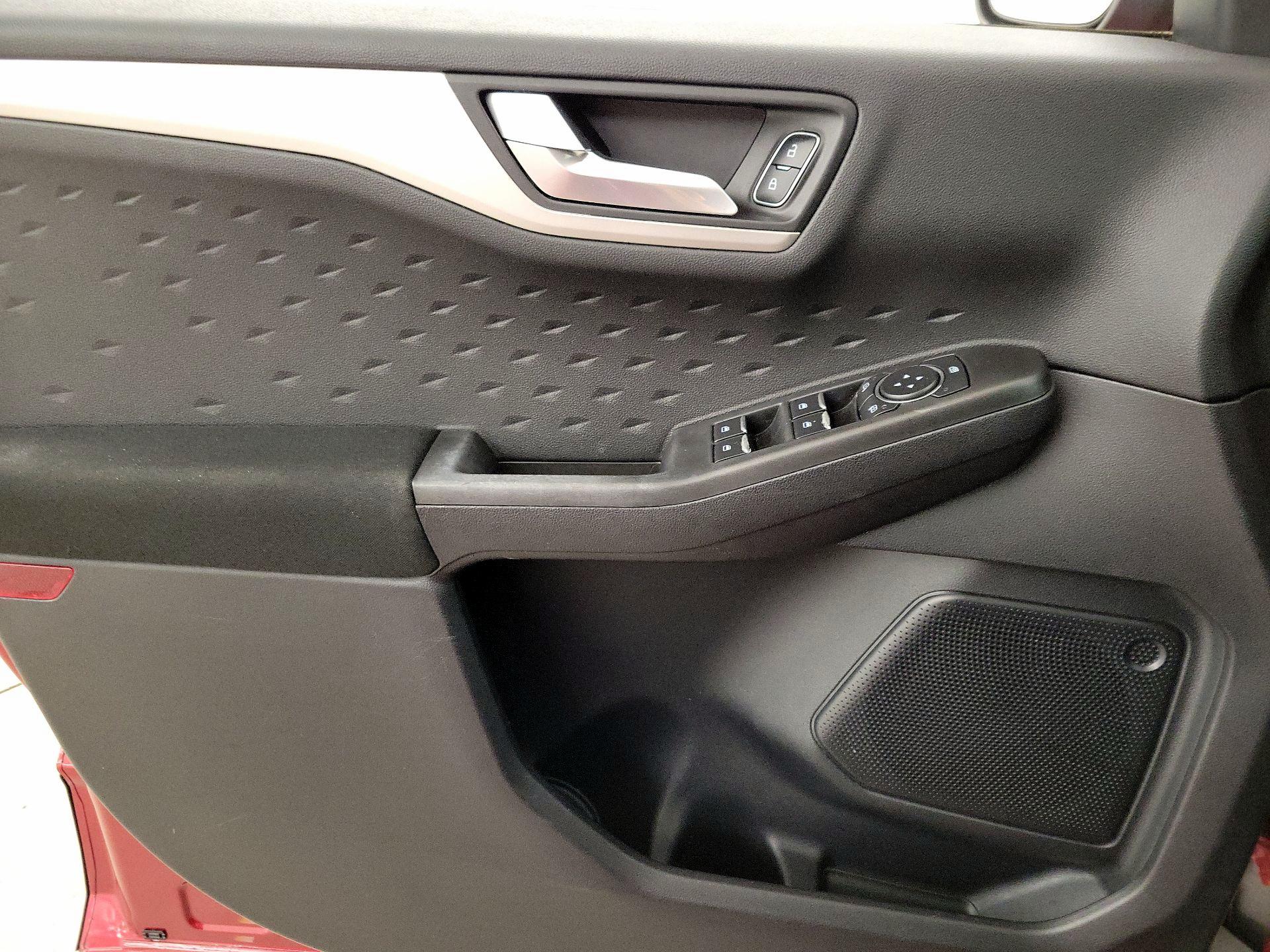 Thumbnail: 2020 Ford Escape - 12