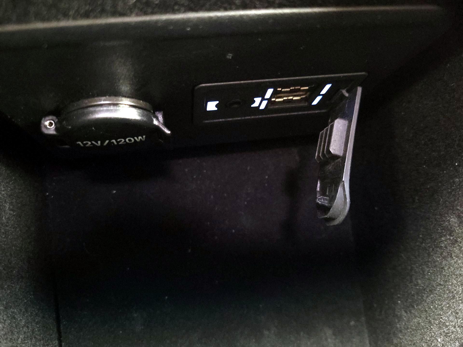 Thumbnail: 2015 Lexus LS - 19