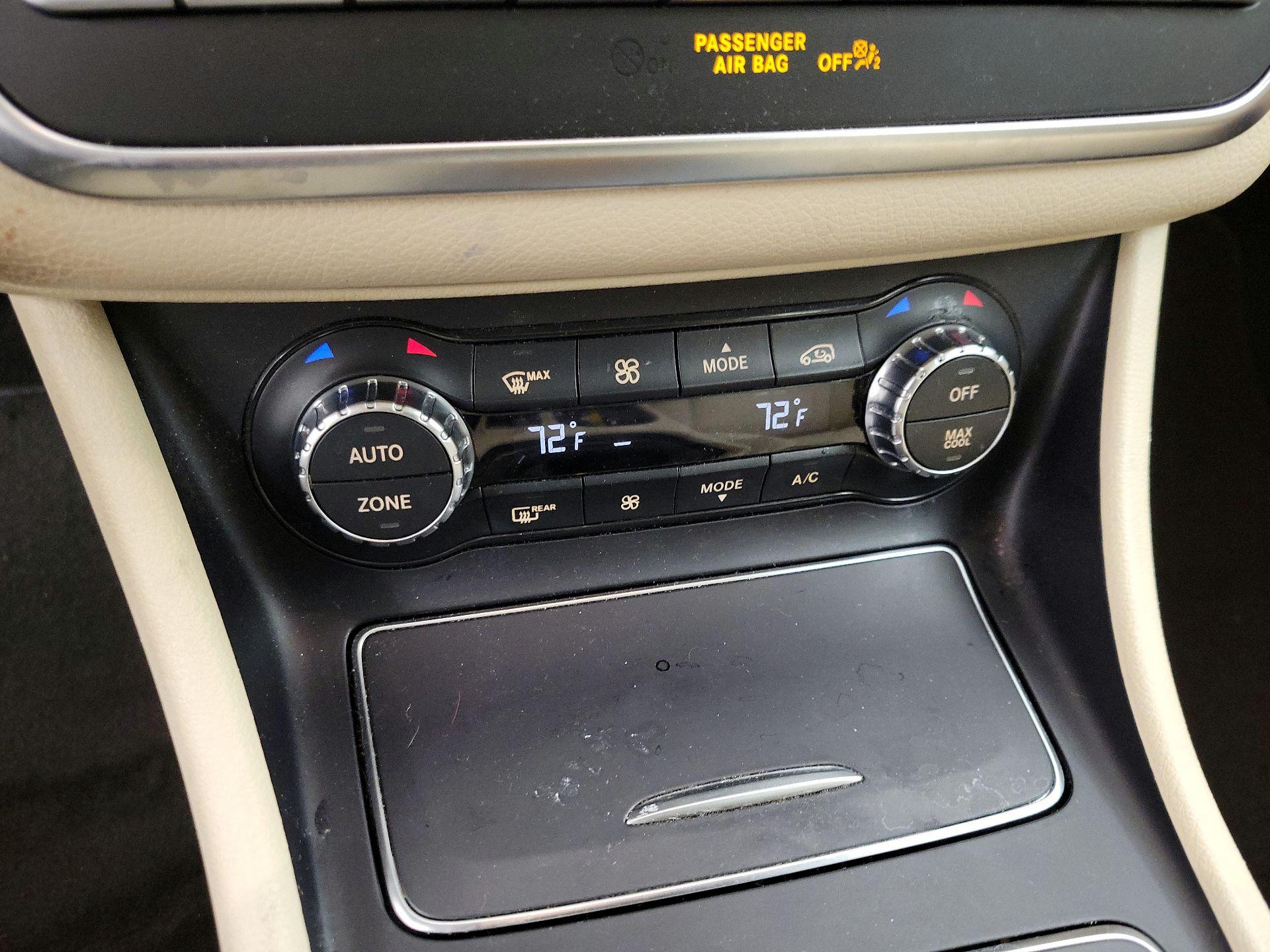 Thumbnail: 2019 Mercedes-Benz GLA - 17