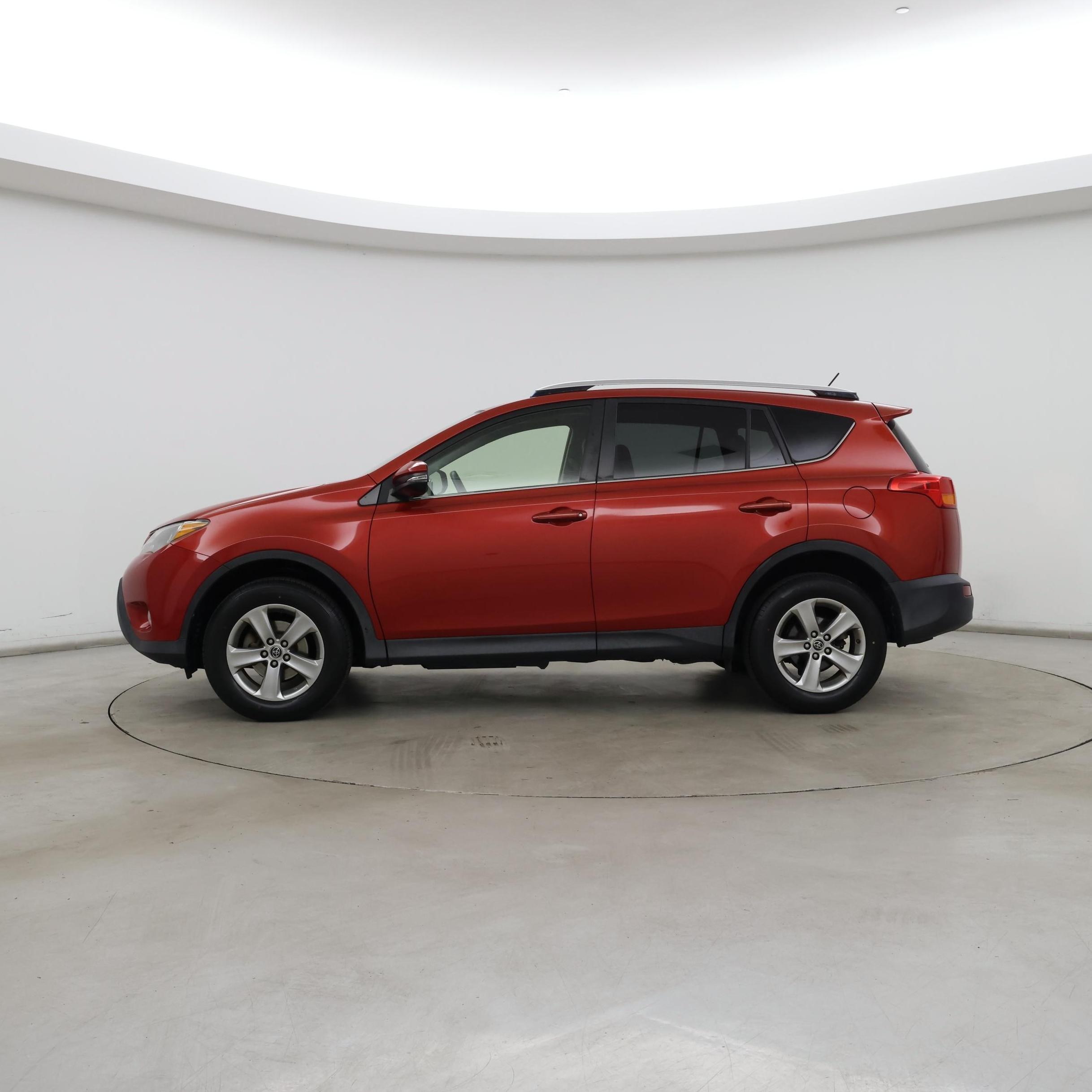 Thumbnail: 2015 Toyota RAV4 - 3
