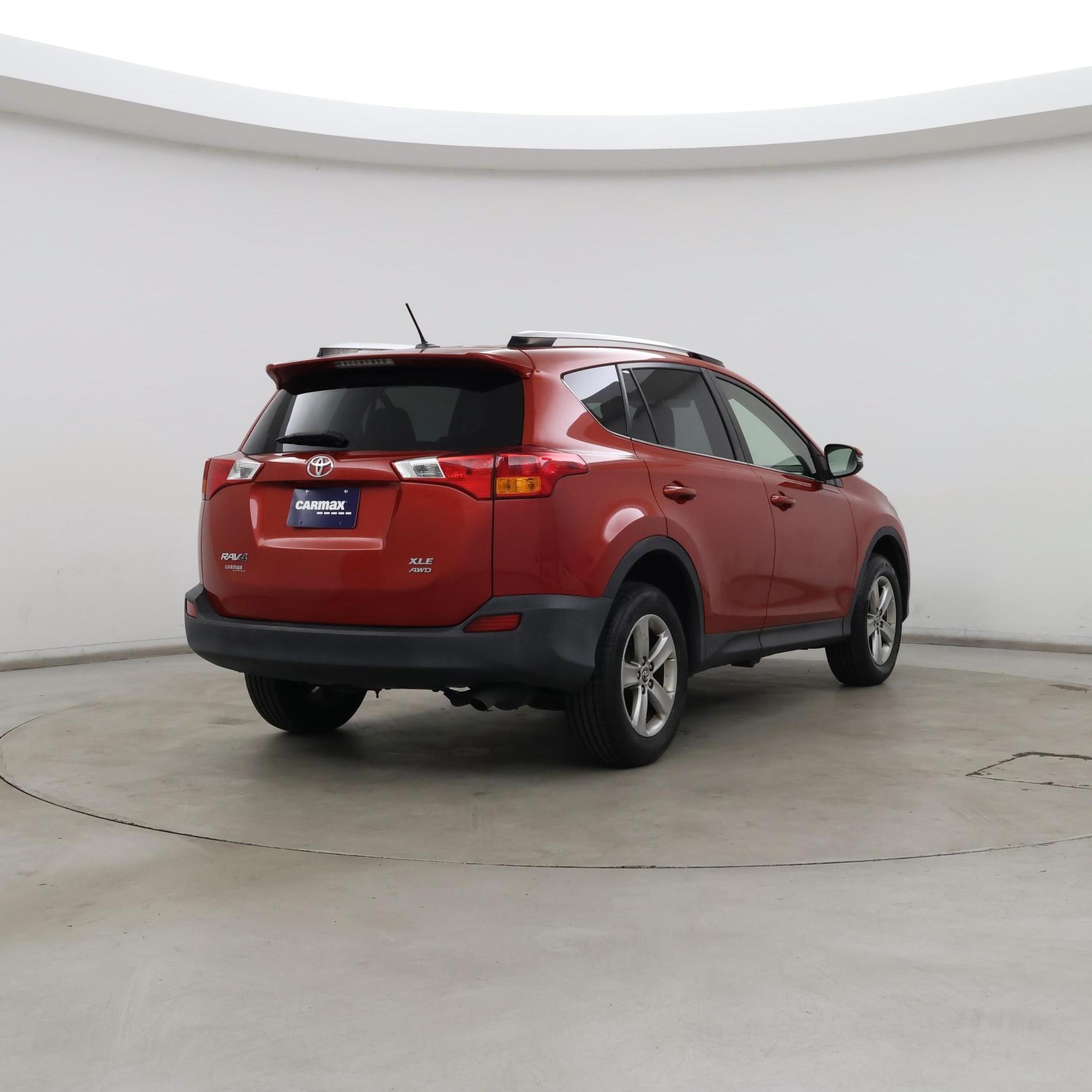 Thumbnail: 2015 Toyota RAV4 - 8