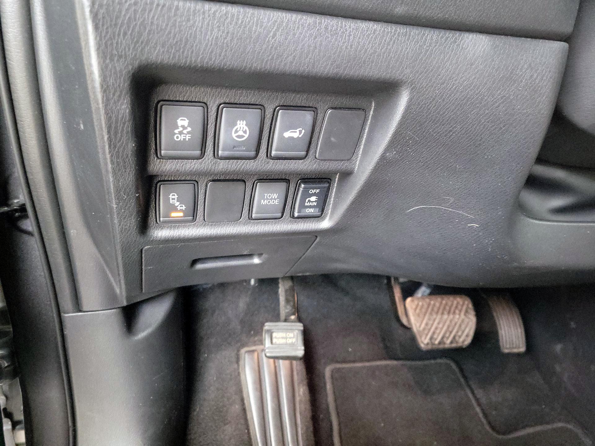 Thumbnail: 2020 Nissan Pathfinder - 13