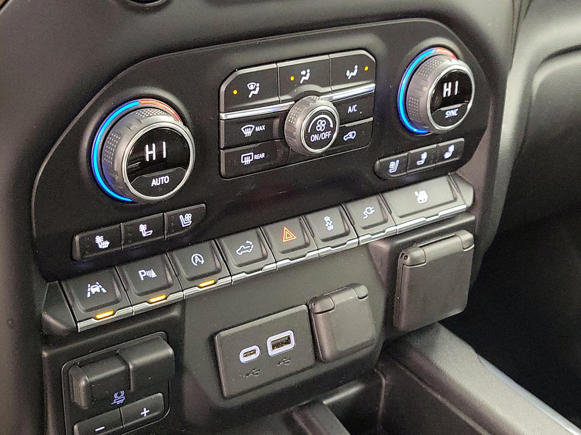 Thumbnail: 2020 Chevrolet Silverado 1500 - 17