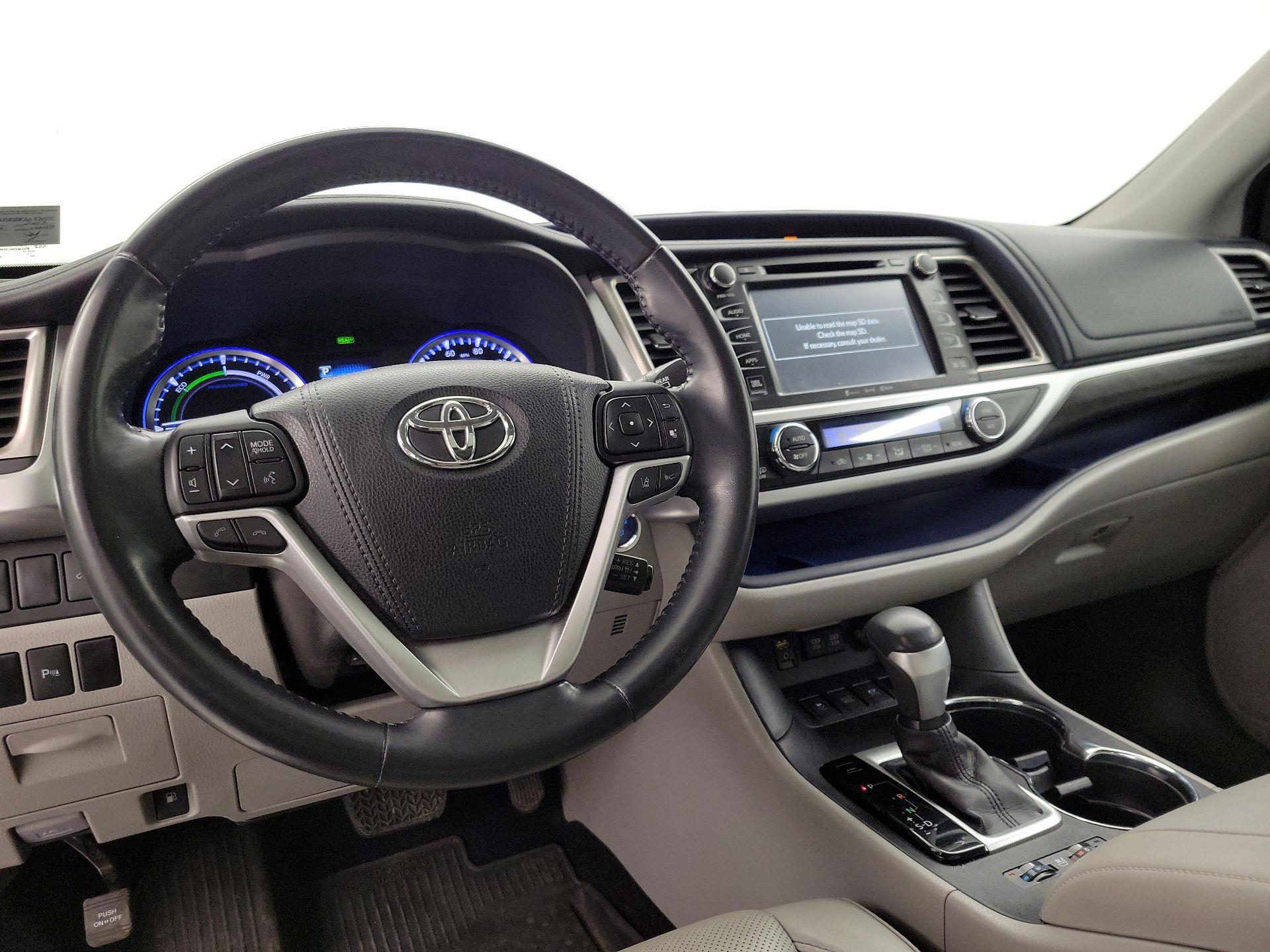 Thumbnail: 2017 Toyota Highlander - 9