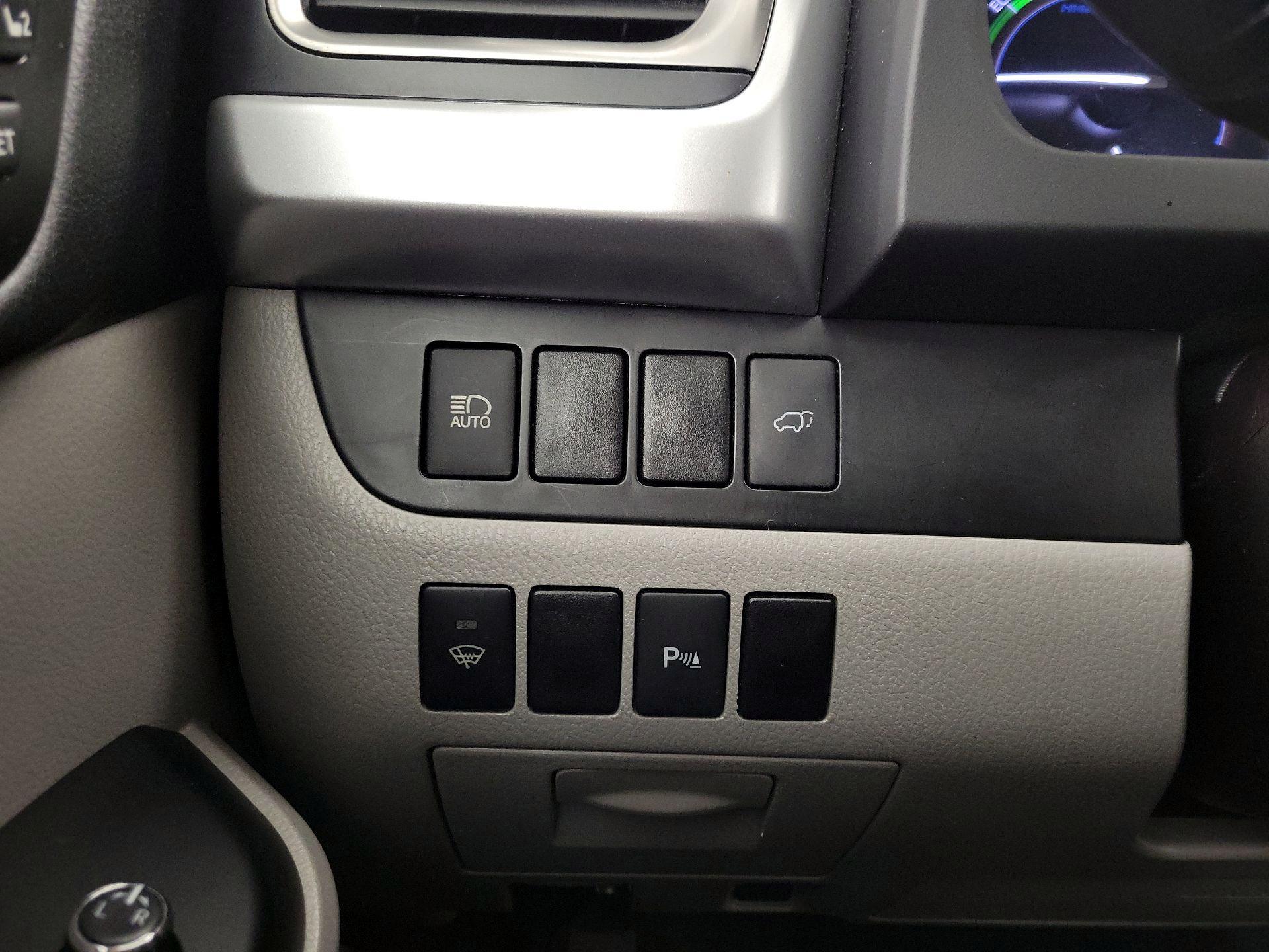 Thumbnail: 2017 Toyota Highlander - 13