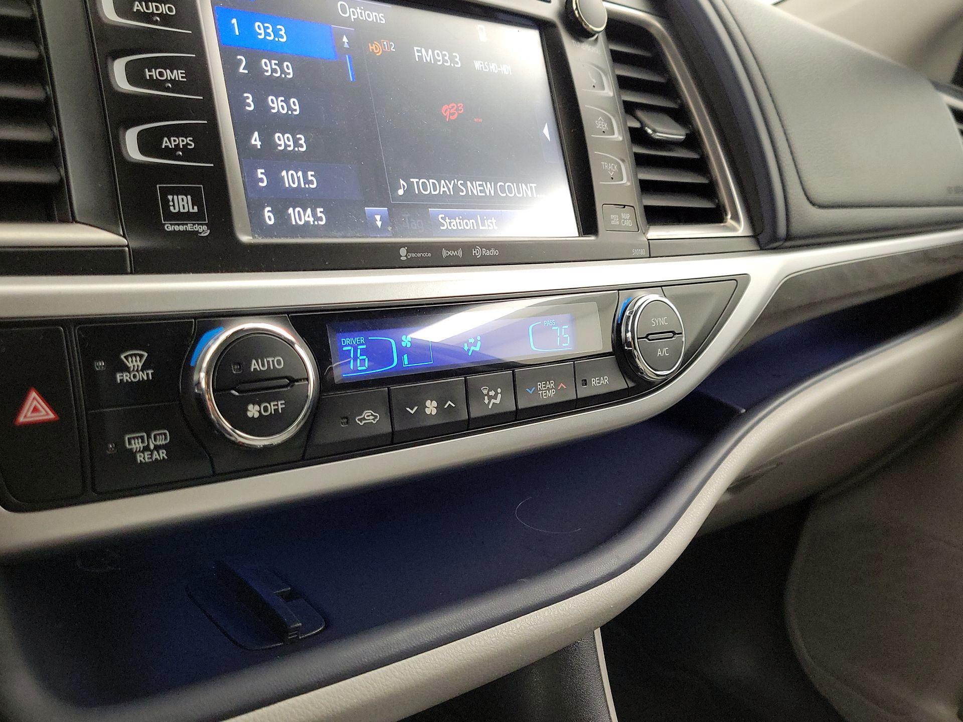 Thumbnail: 2017 Toyota Highlander - 16