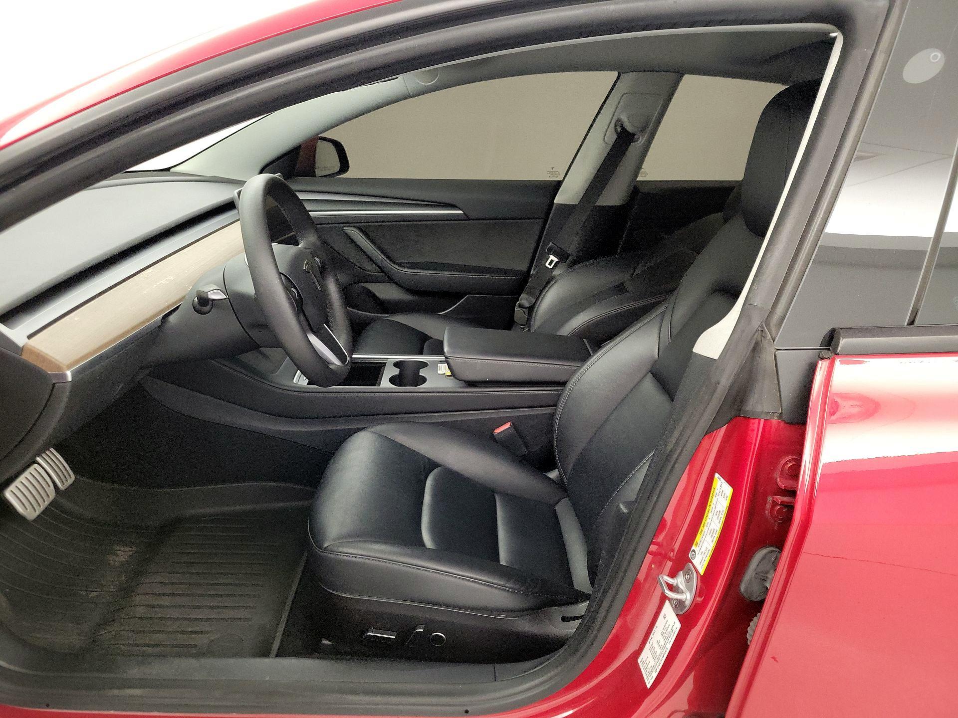 Thumbnail: 2022 Tesla Model 3 - 11