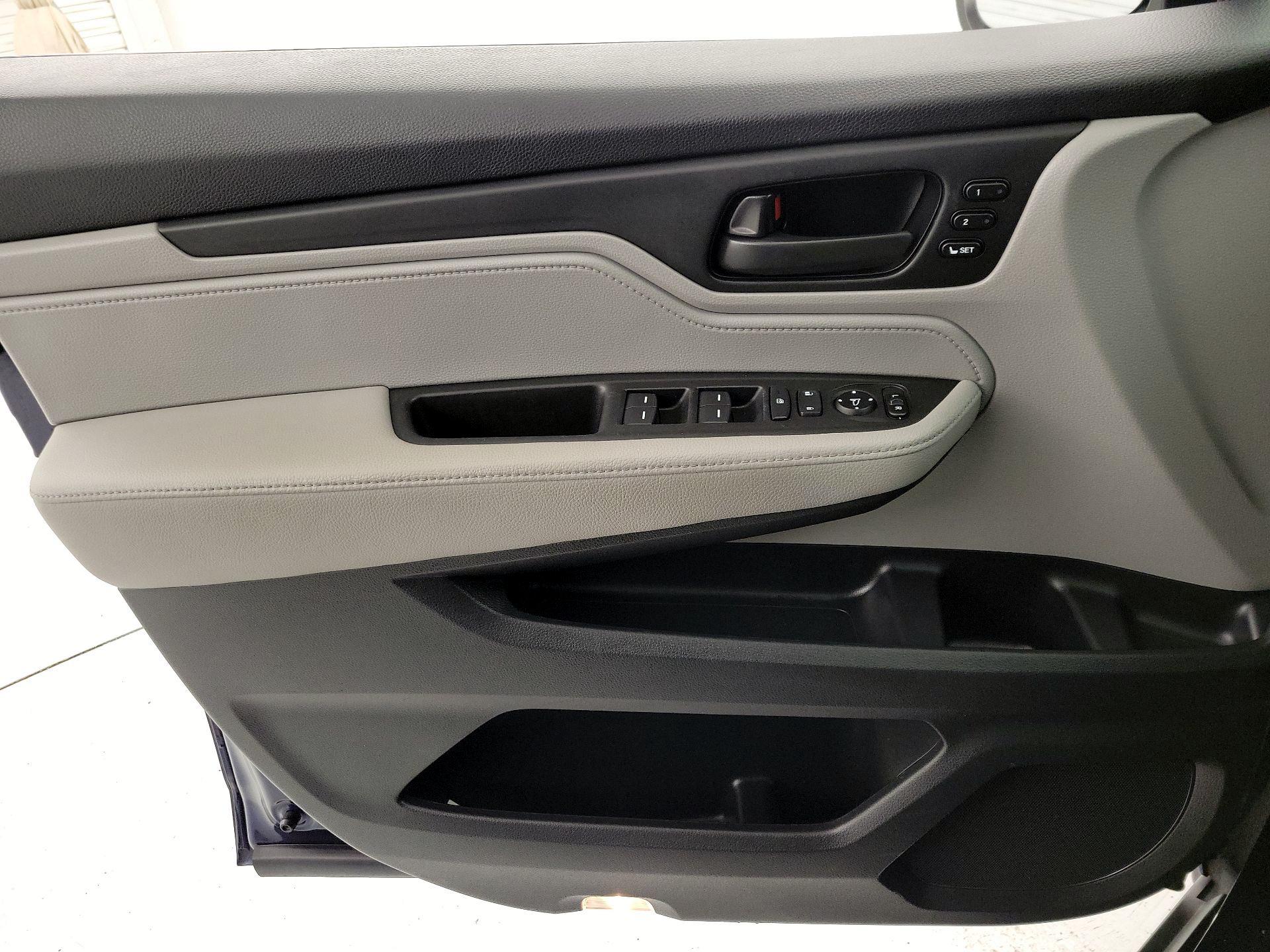 Thumbnail: 2019 Honda Odyssey - 12