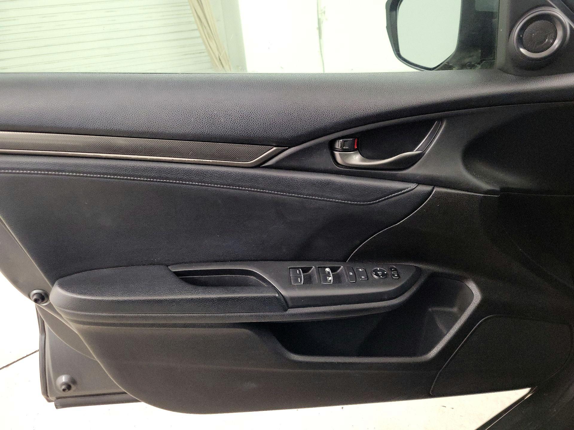 Thumbnail: 2017 Honda Civic - 12