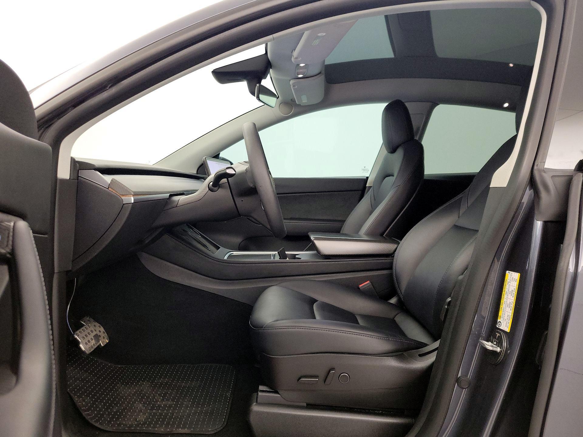 Thumbnail: 2022 Tesla Model Y - 19