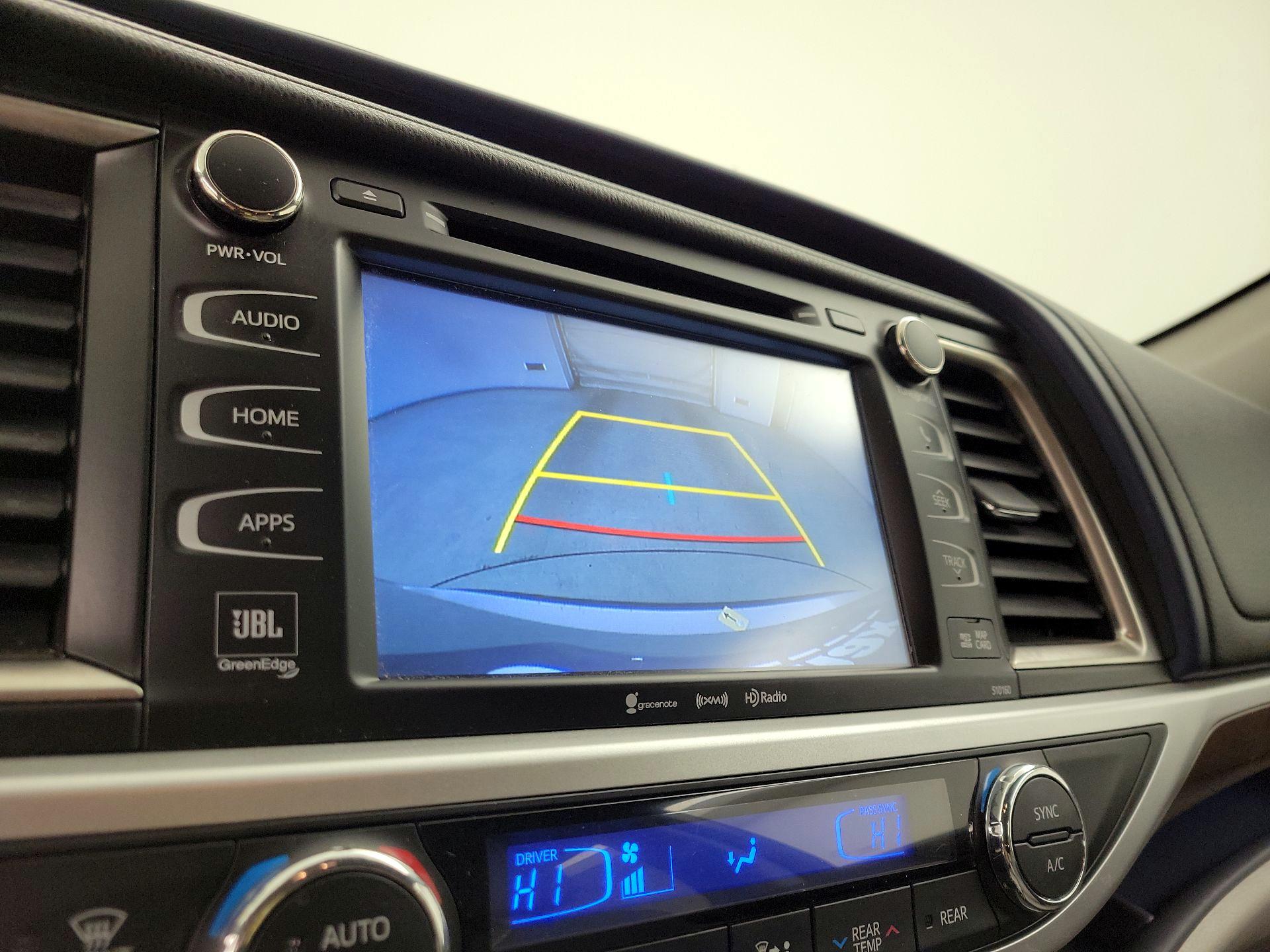 Thumbnail: 2016 Toyota Highlander - 15