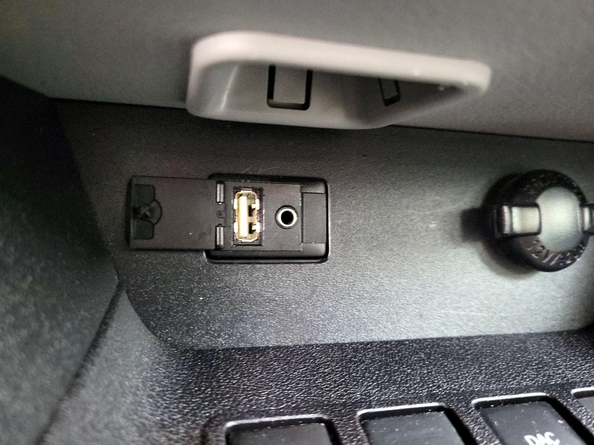 Thumbnail: 2016 Toyota Highlander - 19