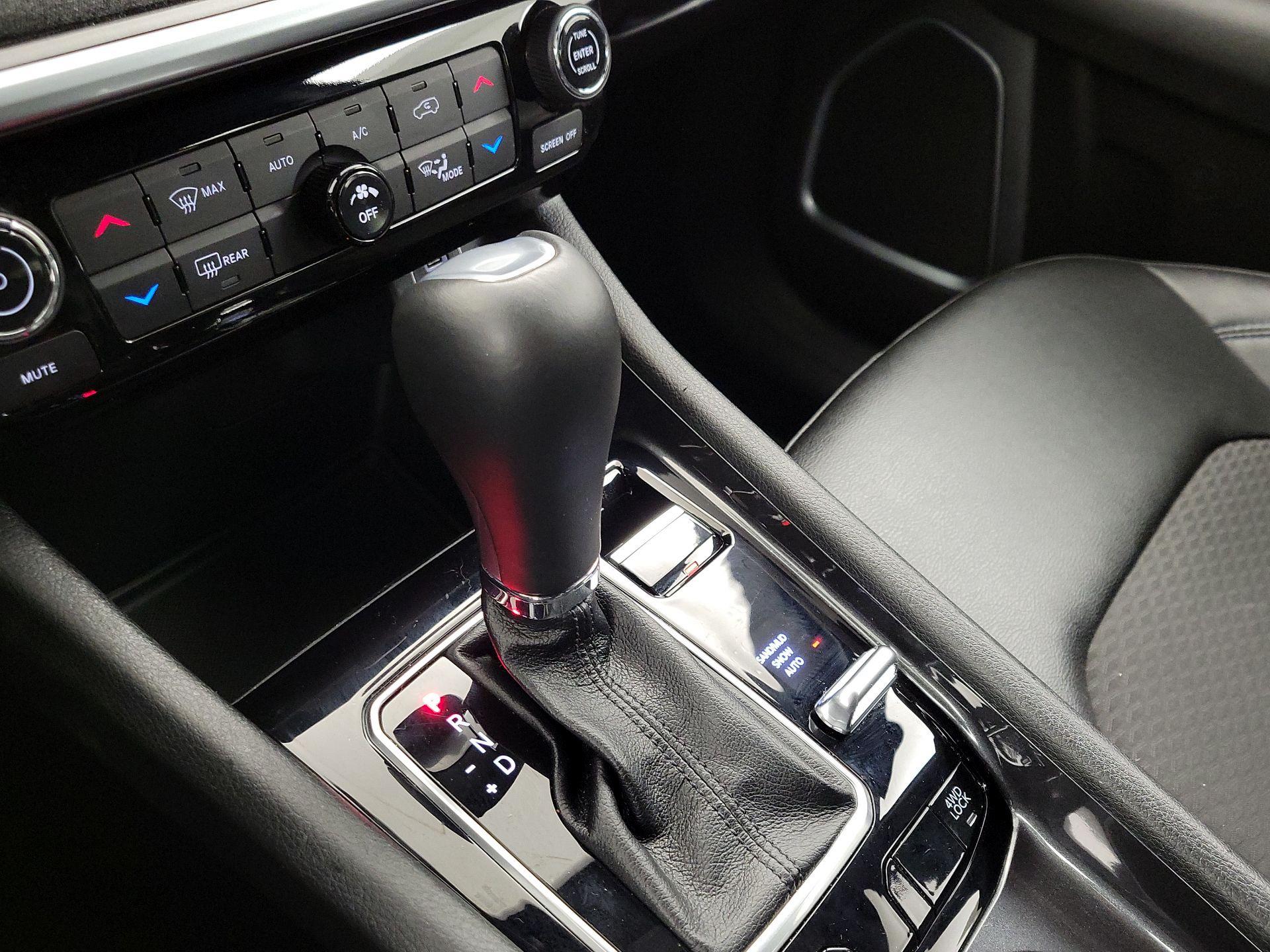 Thumbnail: 2024 Jeep Compass - 17