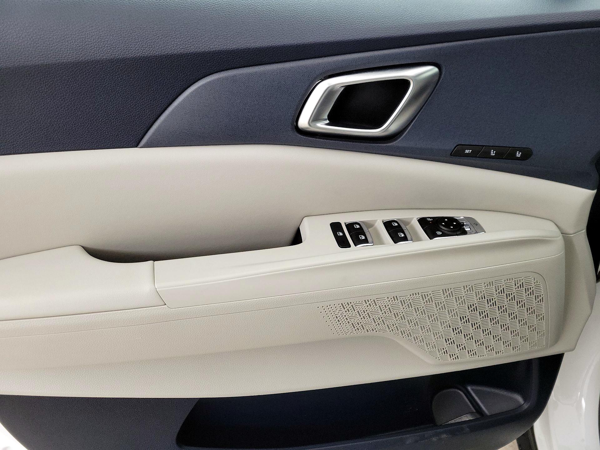 Thumbnail: 2025 Kia Carnival - 12