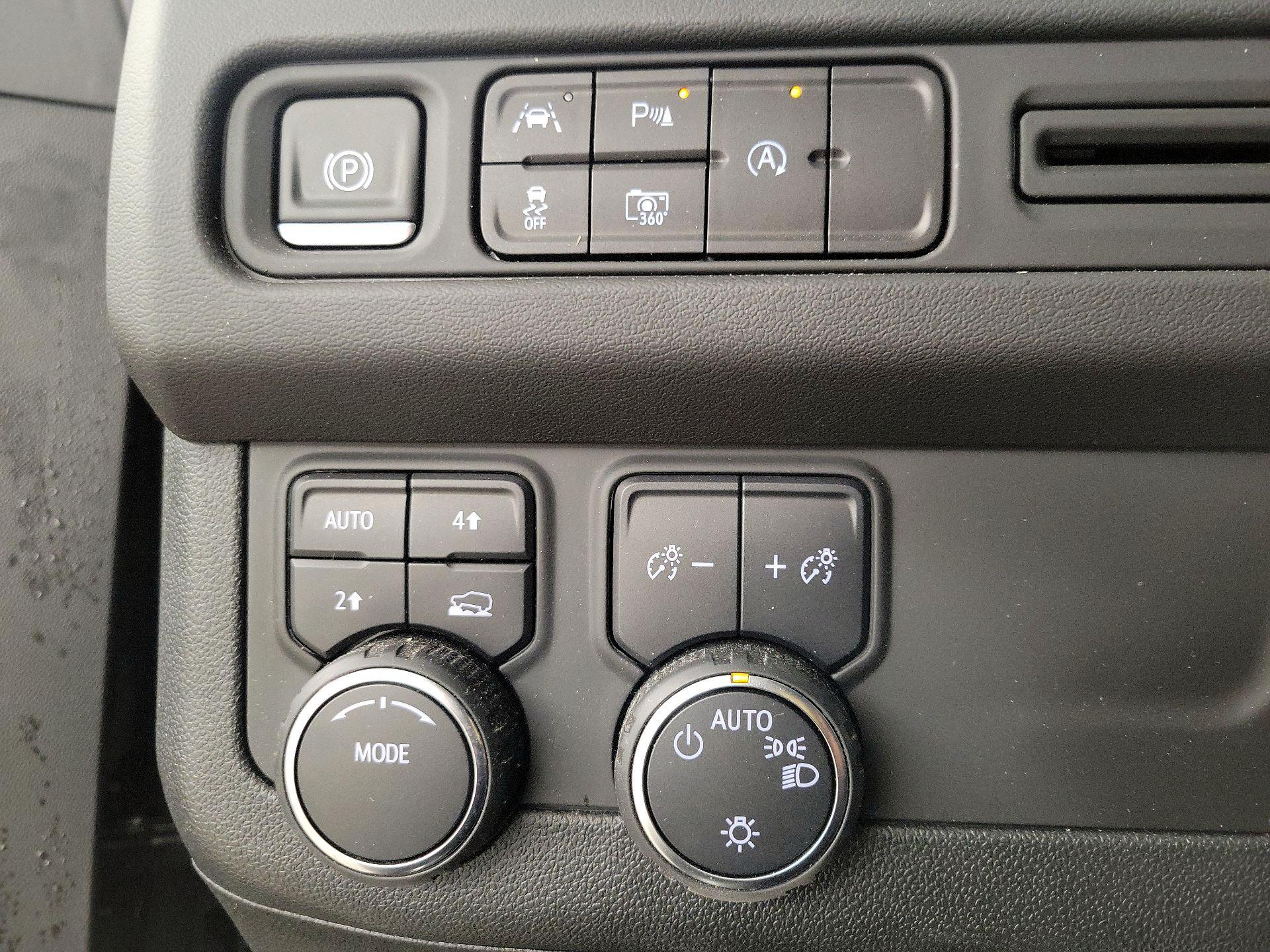 Thumbnail: 2024 Chevrolet Tahoe - 13