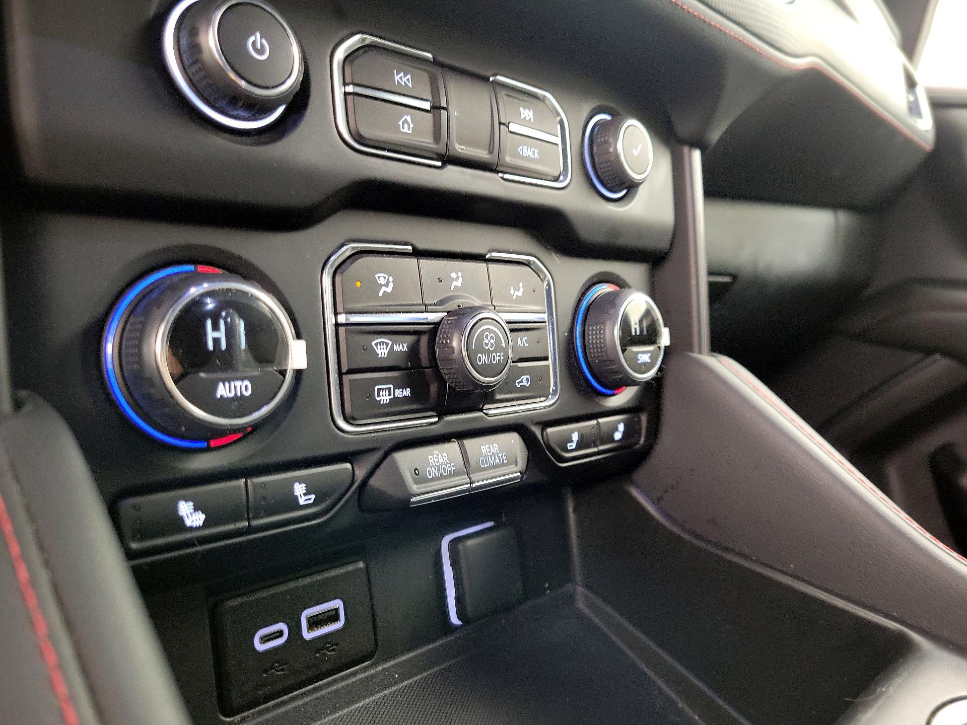 Thumbnail: 2024 Chevrolet Tahoe - 16