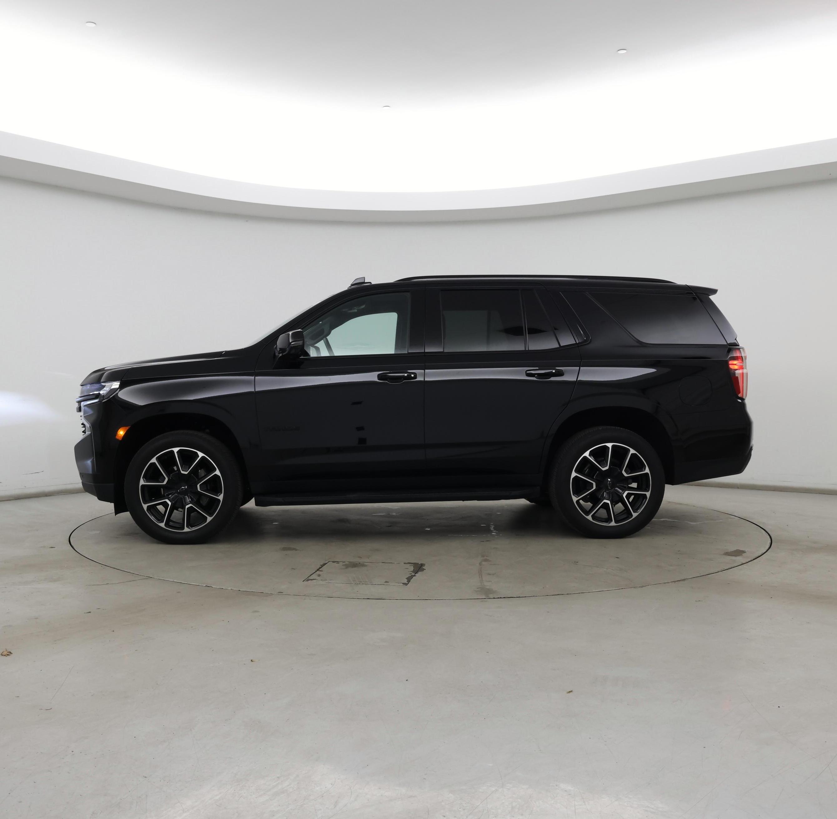 Thumbnail: 2024 Chevrolet Tahoe - 3