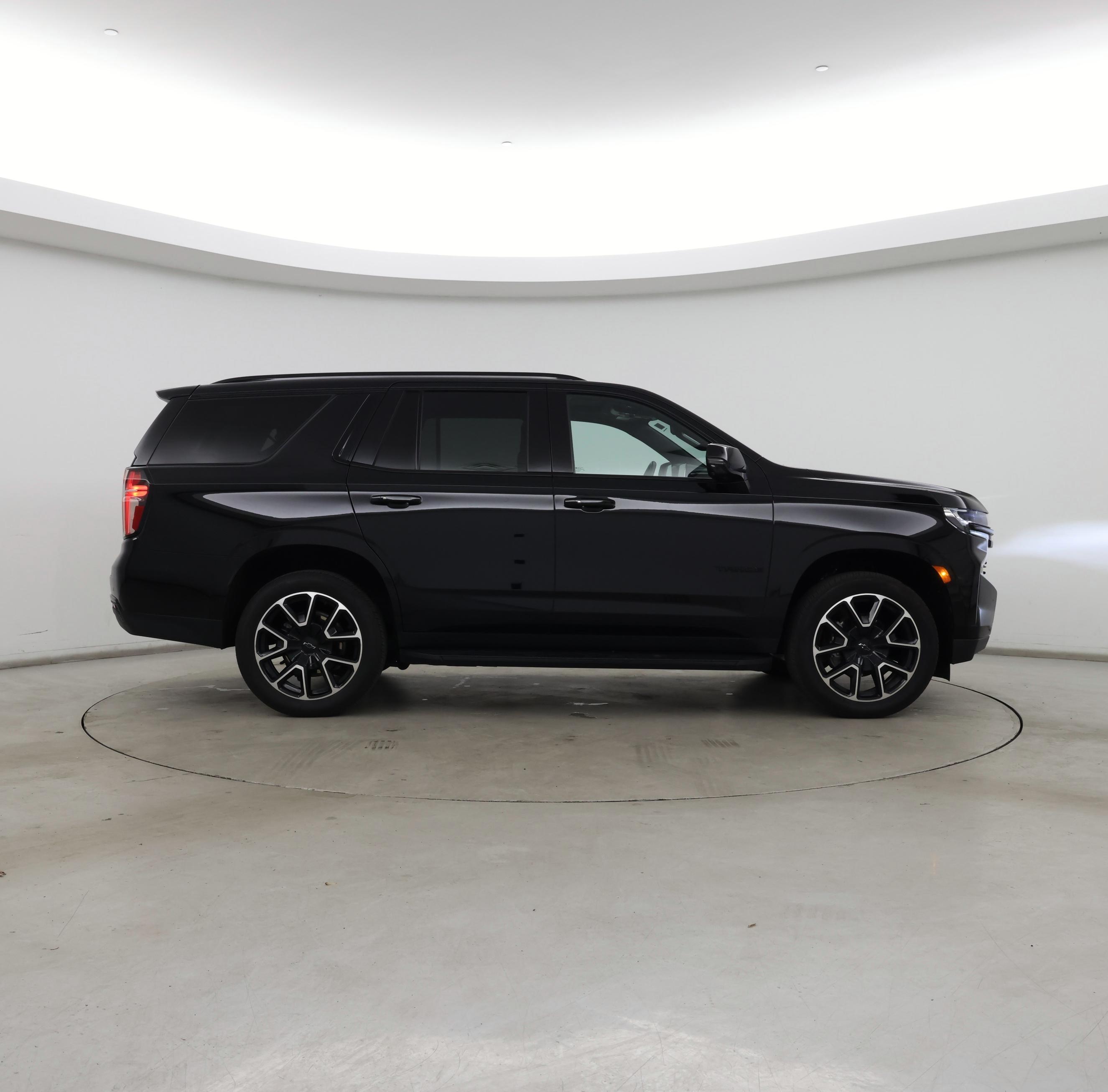 Thumbnail: 2024 Chevrolet Tahoe - 7