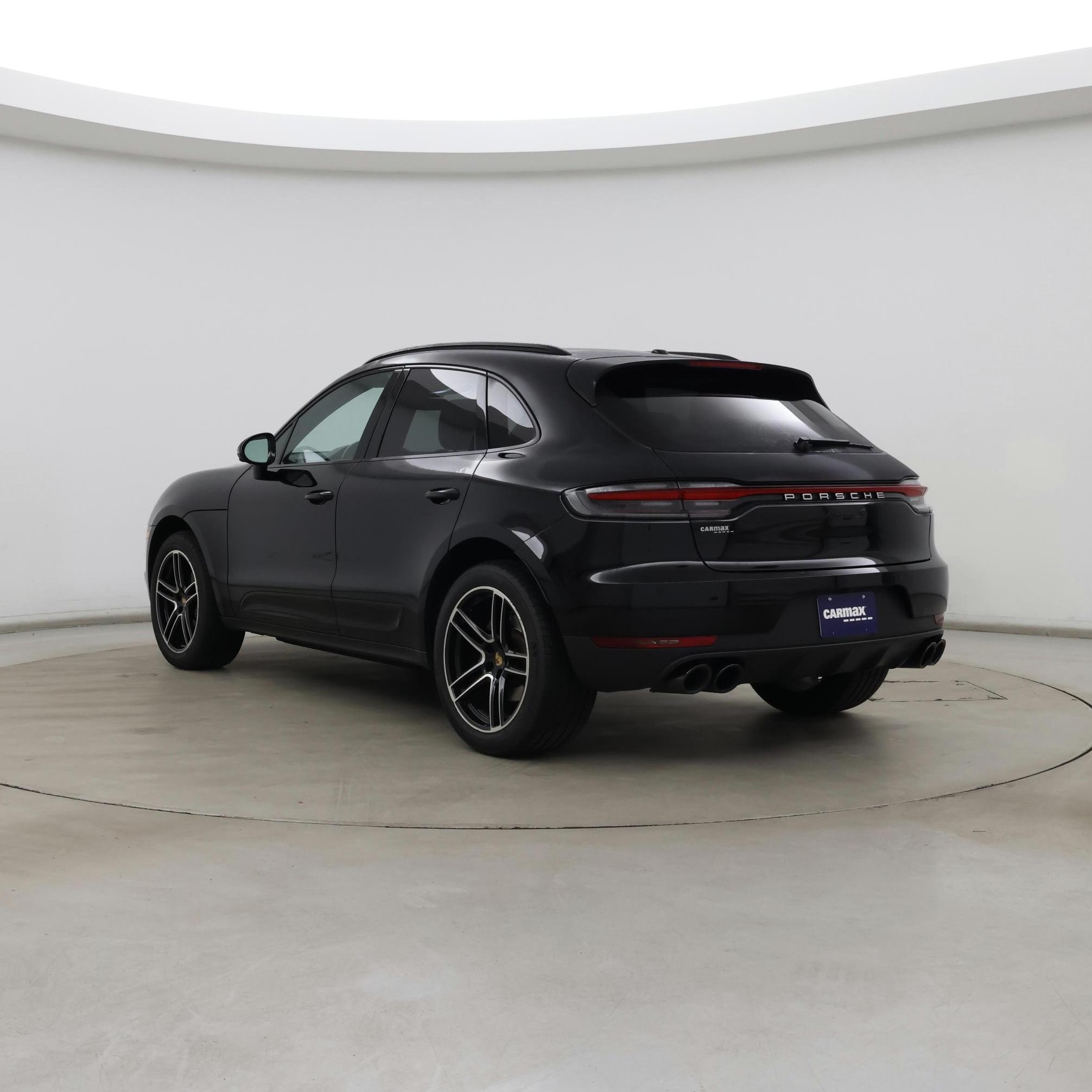 Thumbnail: 2021 Porsche Macan - 2