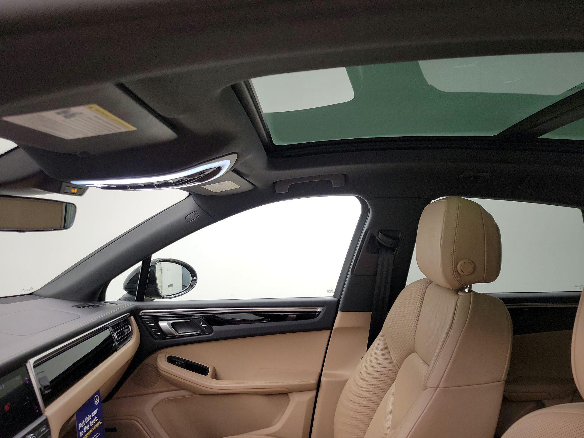 Thumbnail: 2021 Porsche Macan - 20